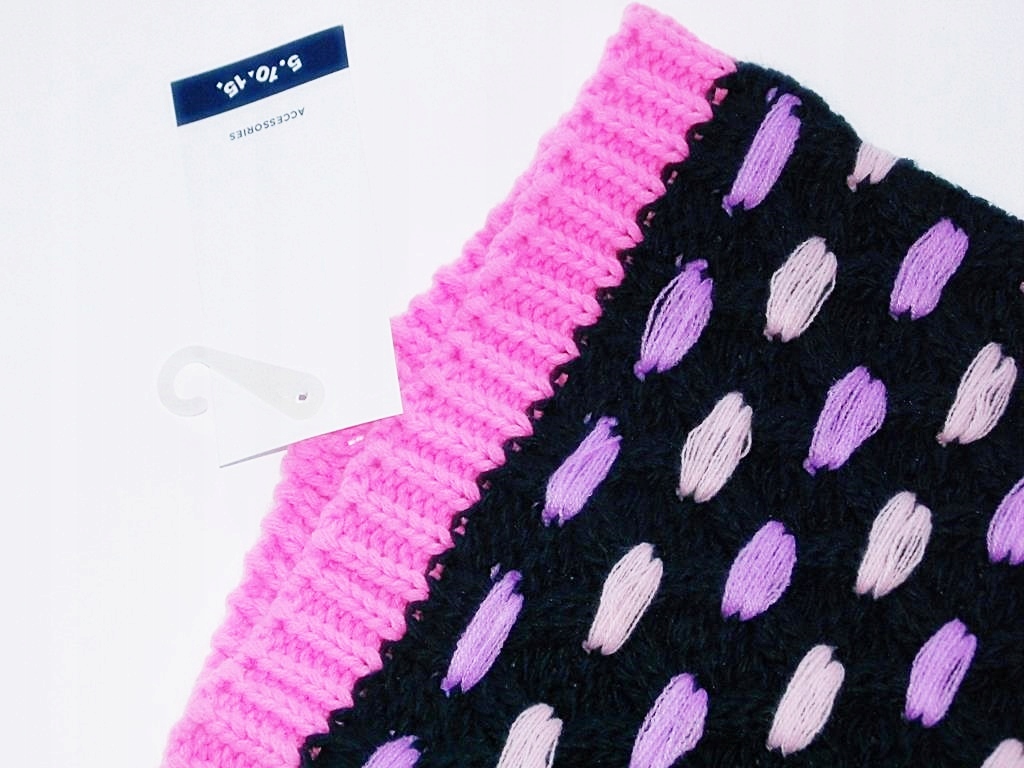 5.10.15. *CIEPŁY AKRYLOWY KOMIN *ZIMA *POŁYSK Materiał dominujący akryl