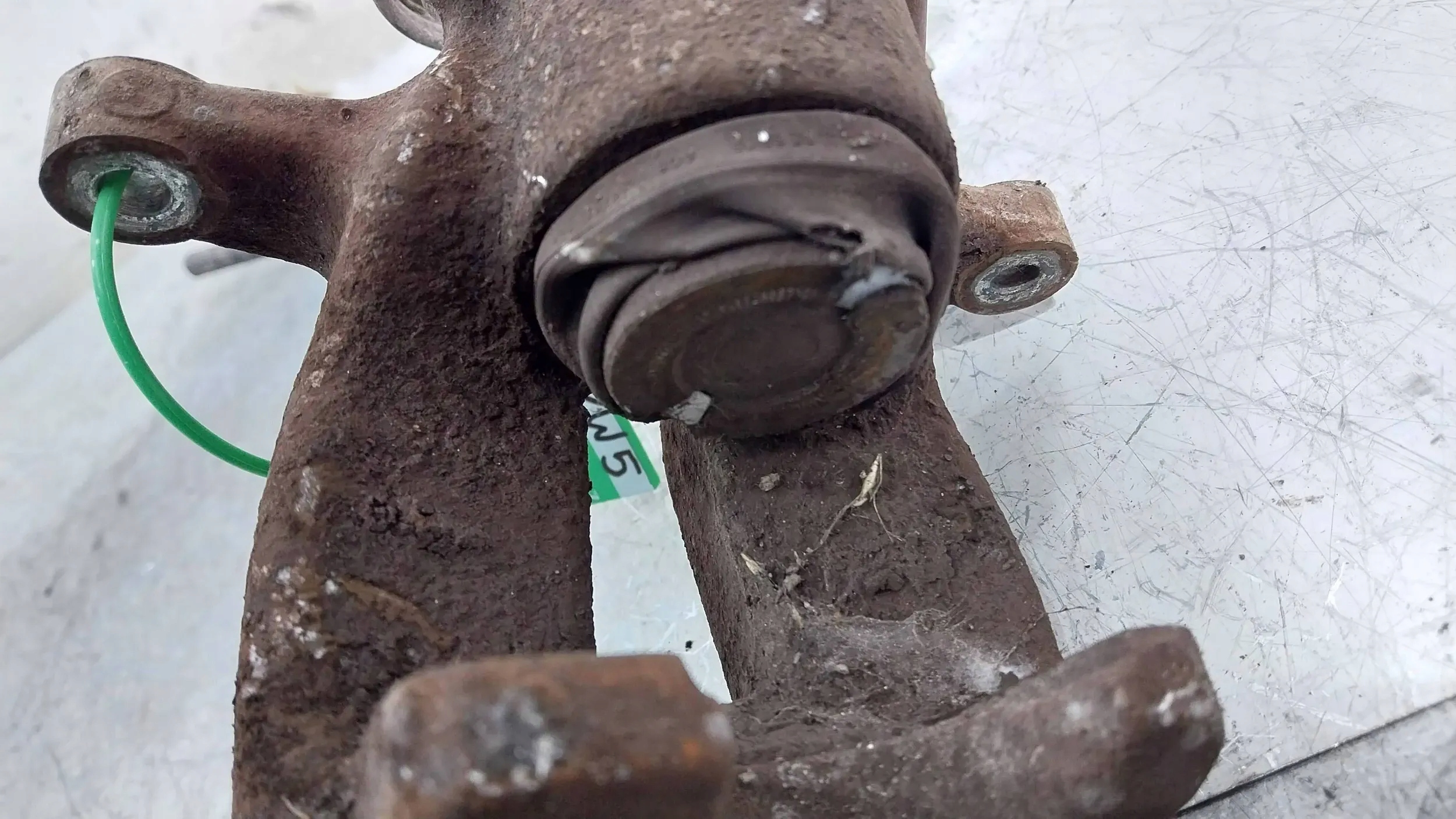 caliper brake left rear part VW CADDY III 2K