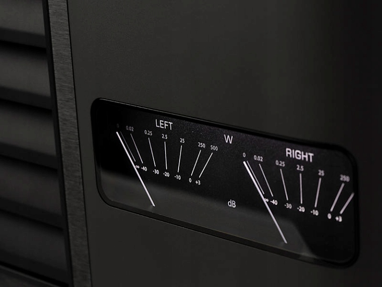 Classe Delta 3 Stereo - wzmacniacz mocy Kolor czarny