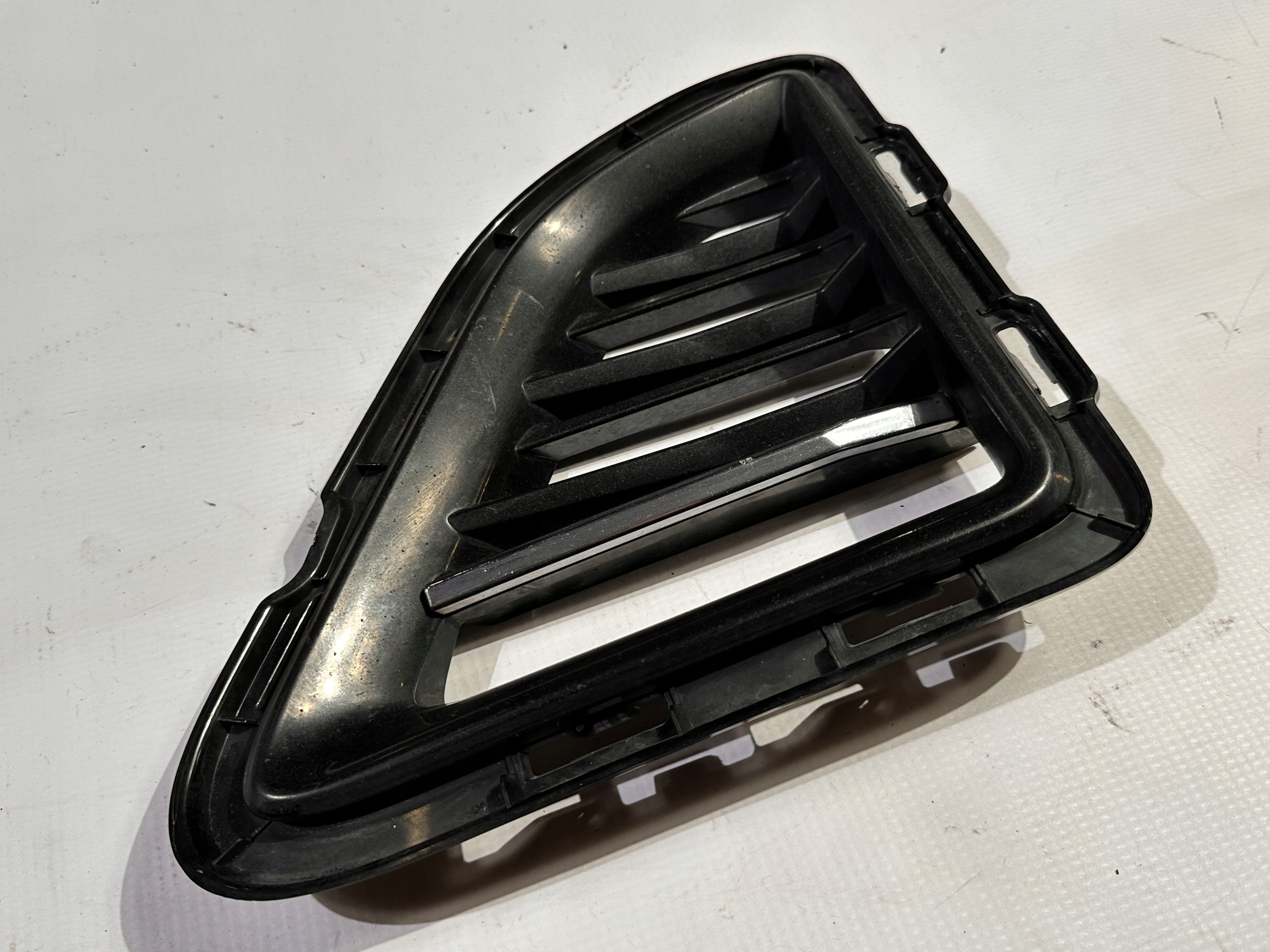 grid of a bumper fog lights front front right Chevrolet Camaro SS 2016+
