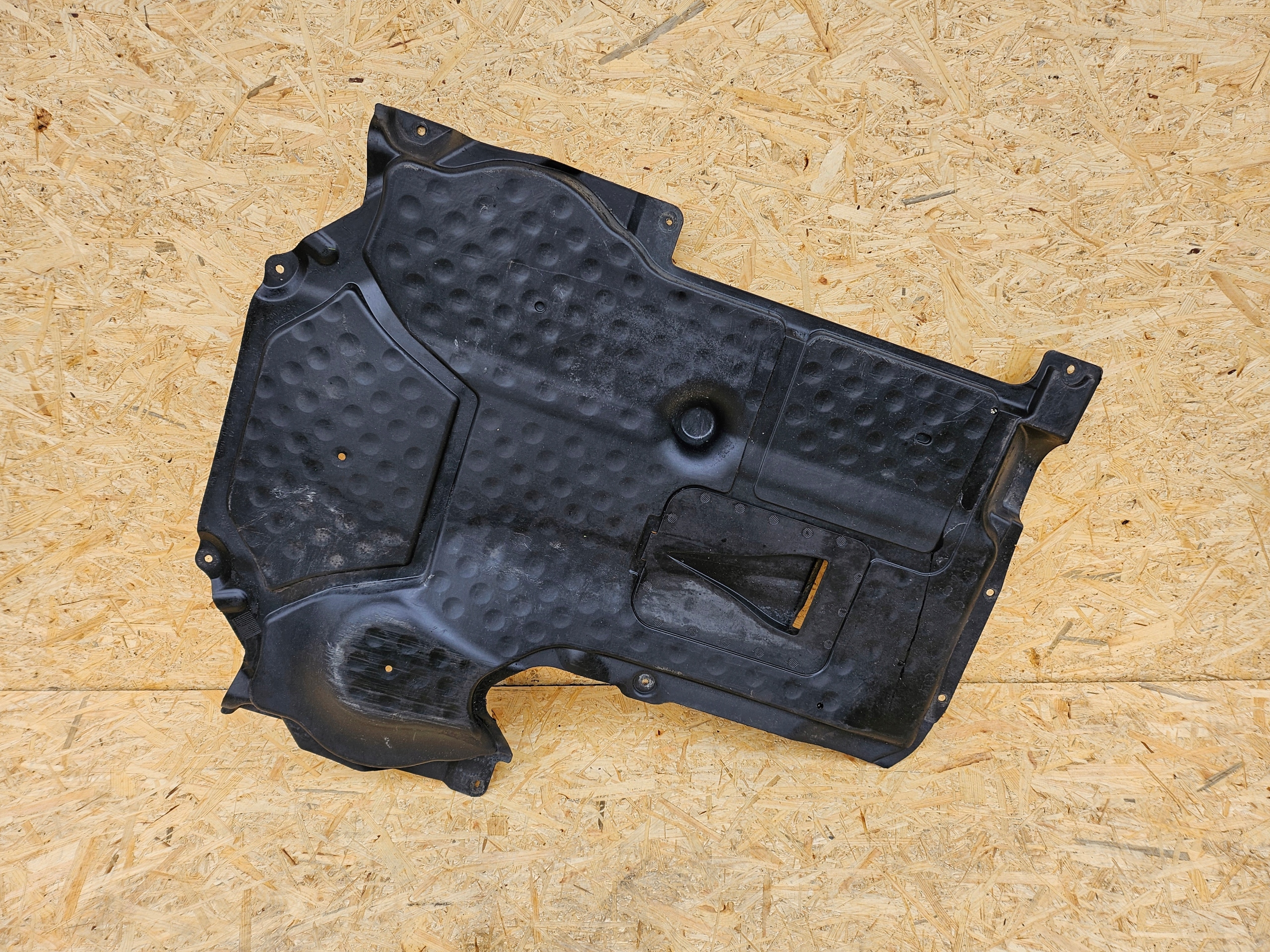 Osłona Skrzyni Biegów Mercedes W218 CLS W212 E-klasa