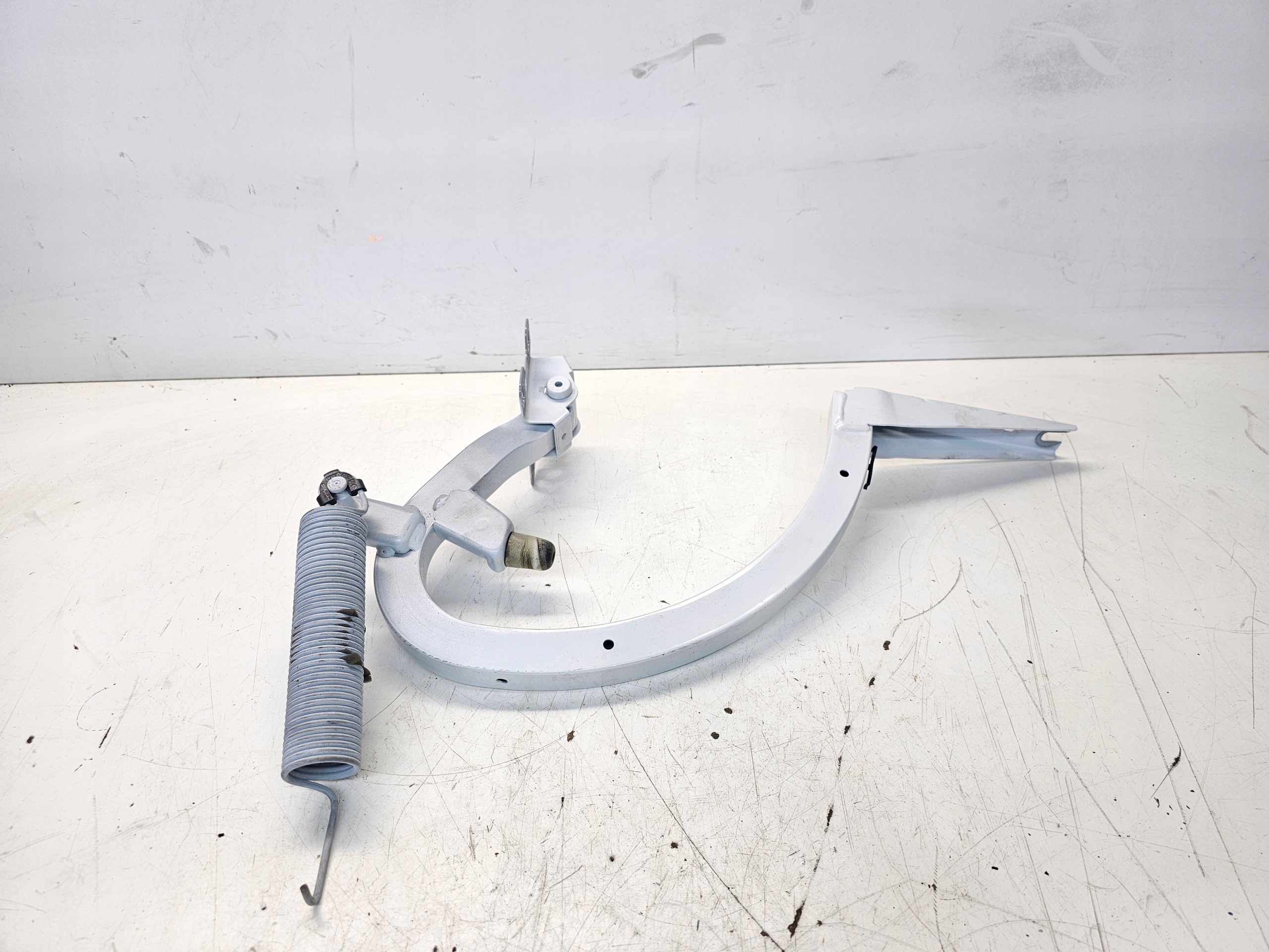 hinge bonnet left rear part AUDI A4 B9 SEADN 8W5827305A