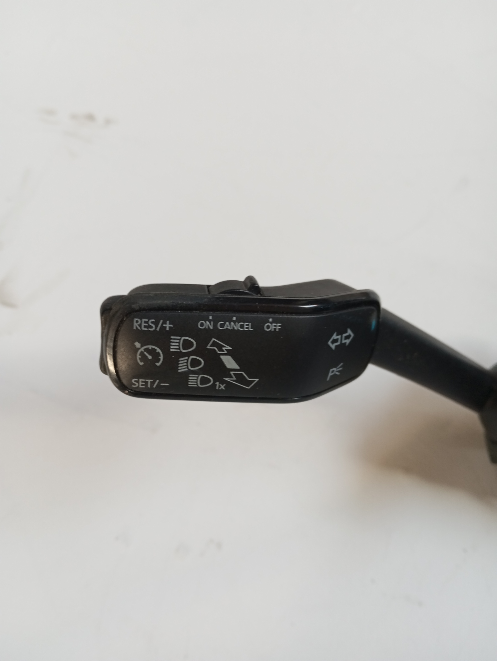 Devio leve volante SEAT LEON 5F0 5Q0953507AC