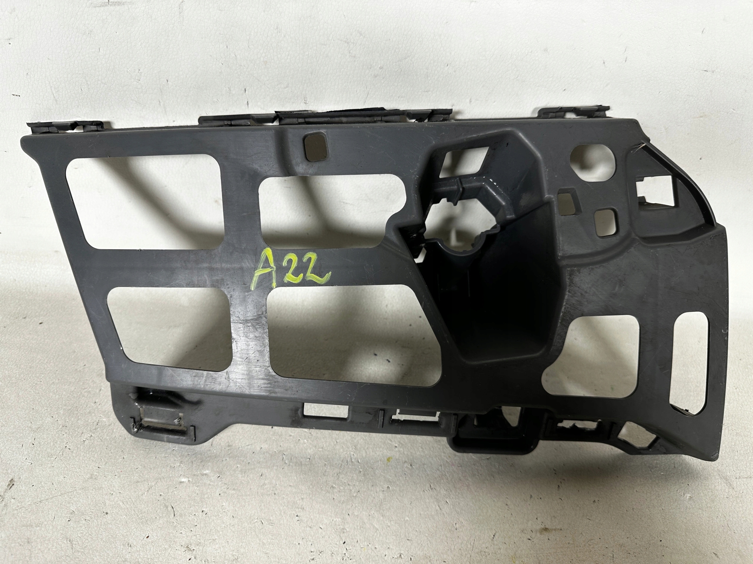 Skoda Octavia IV bumper bracket holder front 5E3807056