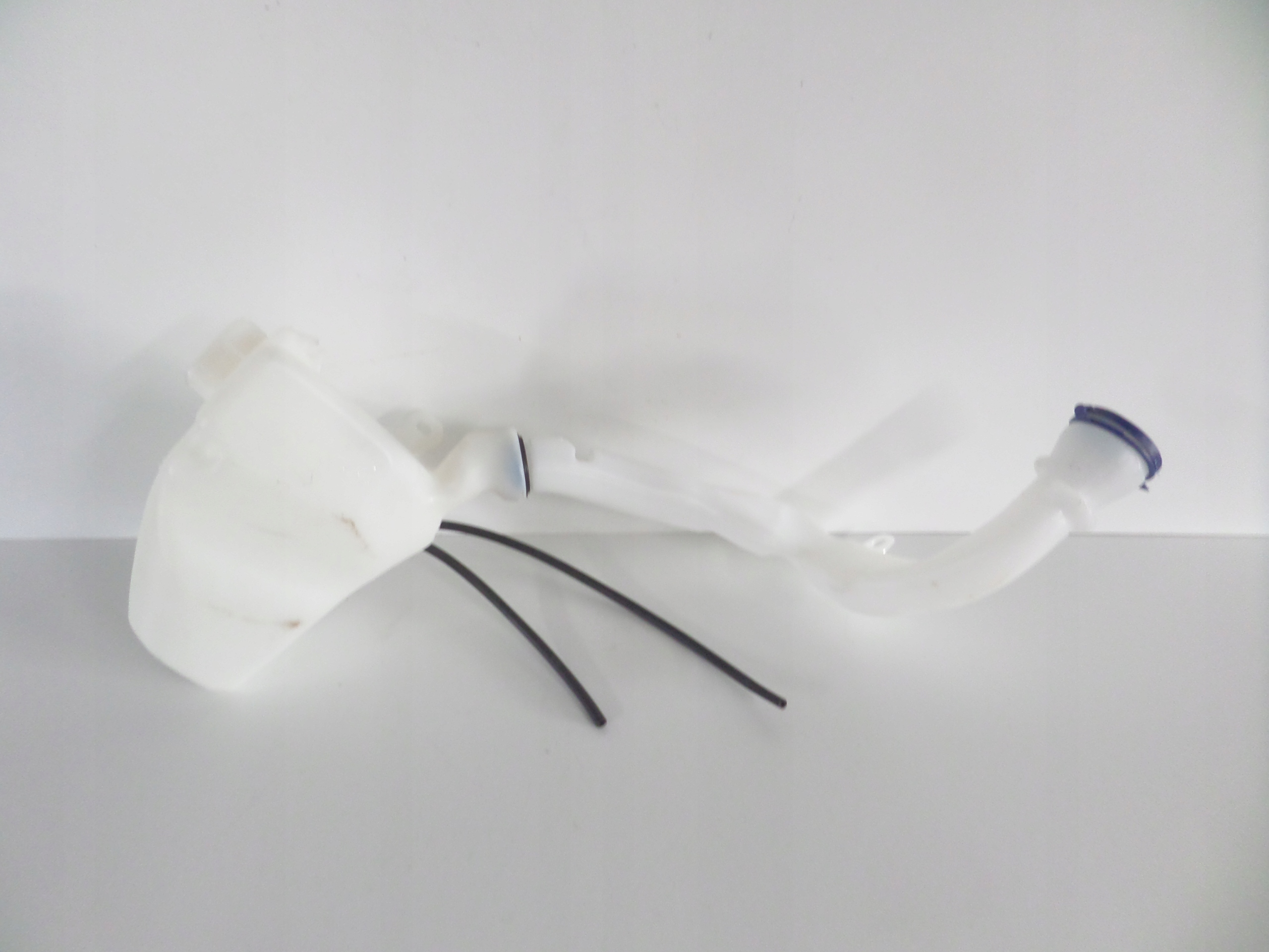 washer fluid tank PEUGEOT 208 2008 12- C3
