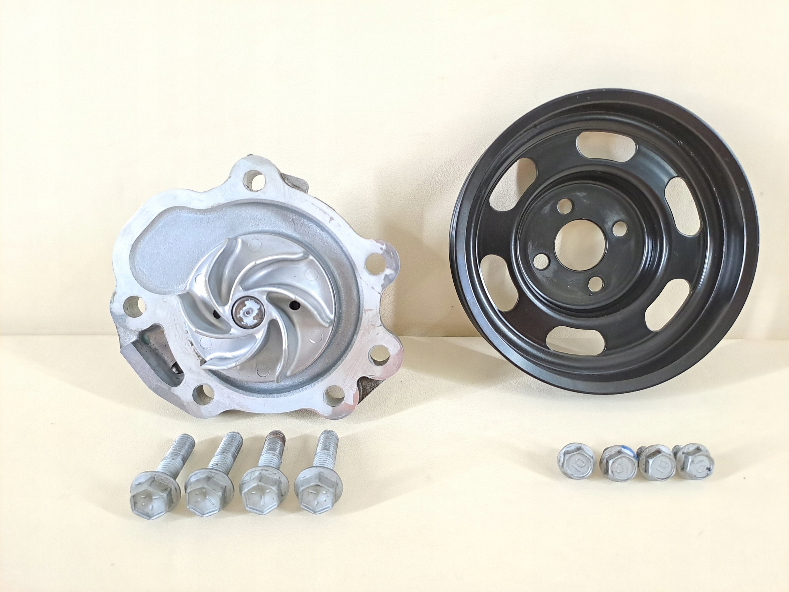 SUZUKI SX4 S-CROSS 18r LIFT vodní čerpadlo kolo 1.4T
