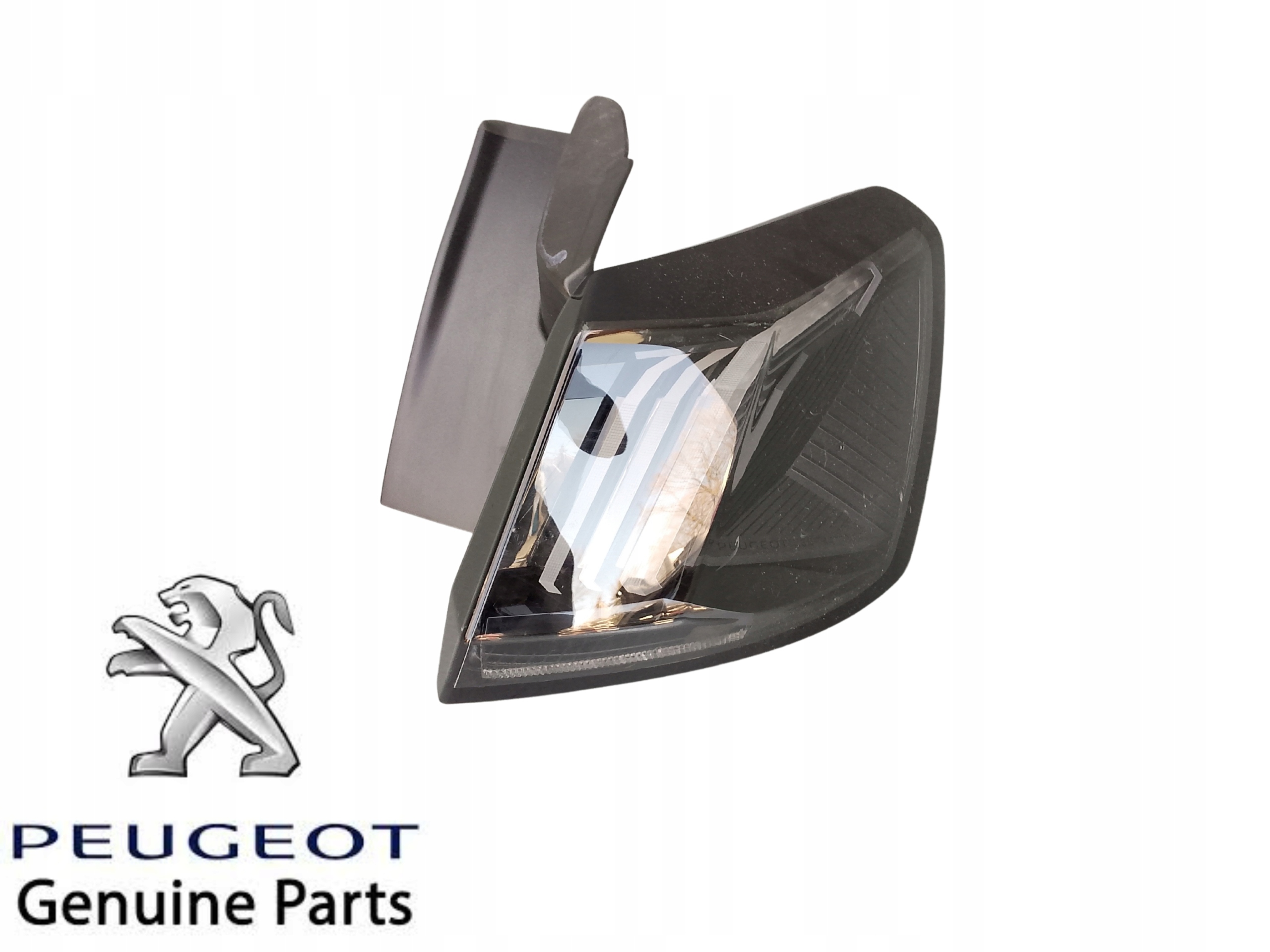 PEUGEOT 3008 II 2 21- LIFT LAMPA LED TYLNA PRAWA PRAWY TYŁ 9836231180 ÷