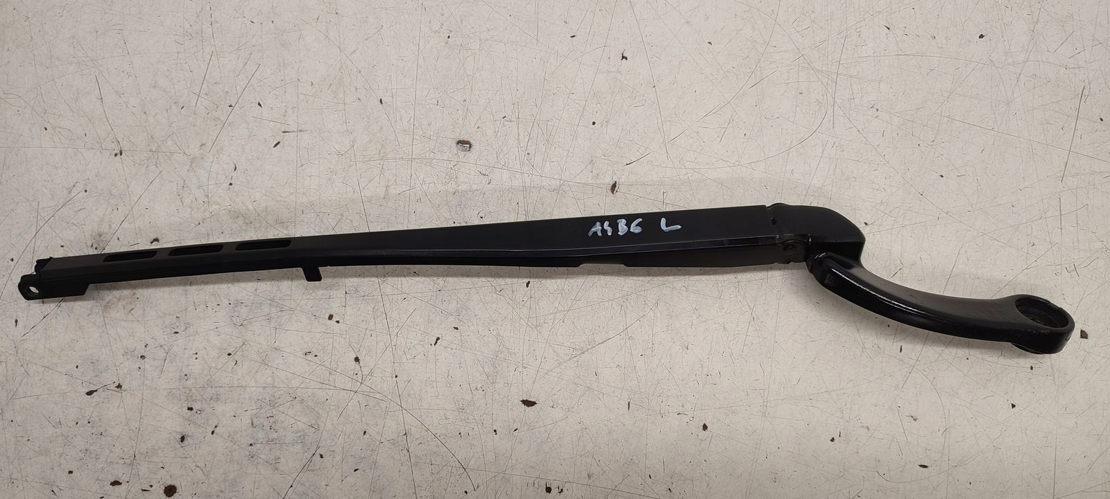 wiper arm right Audi A4 B6 1,6 8V MPI