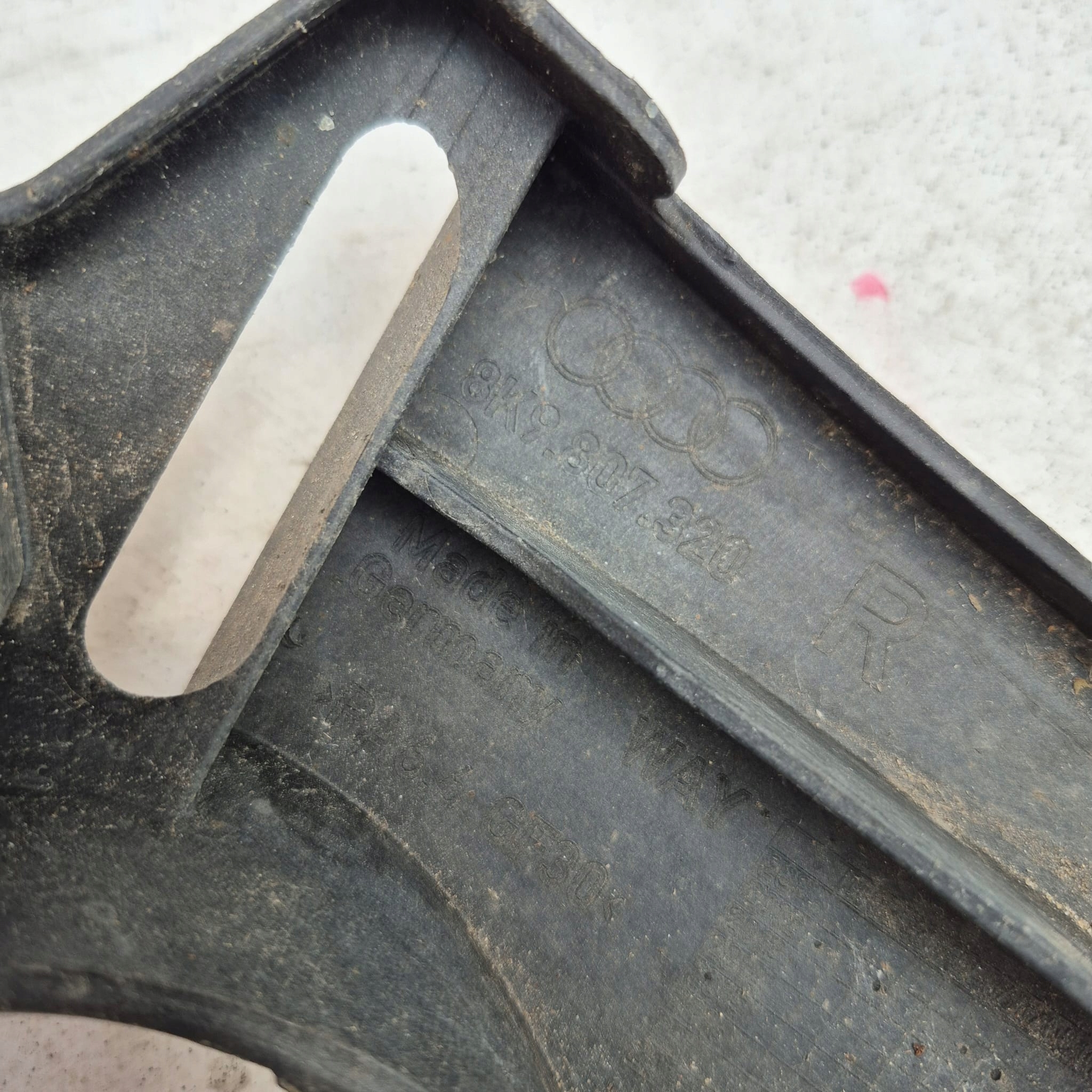 AUDI RS4 8K LIFT 12- Support Arrière Support plaque de l’échappement Droit