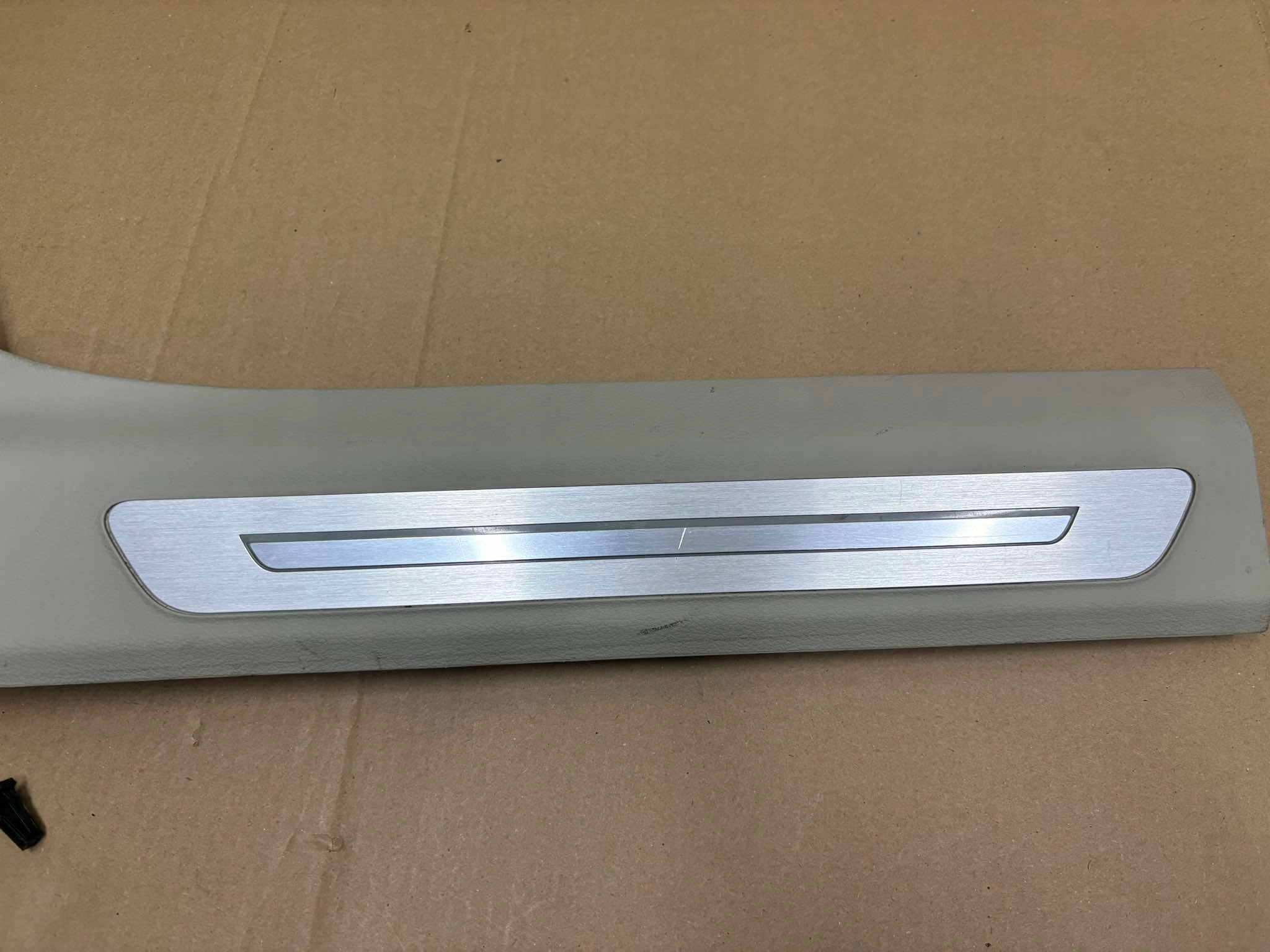 moulding threshold inner right rear part AUDI A8 4N 4N4864608C