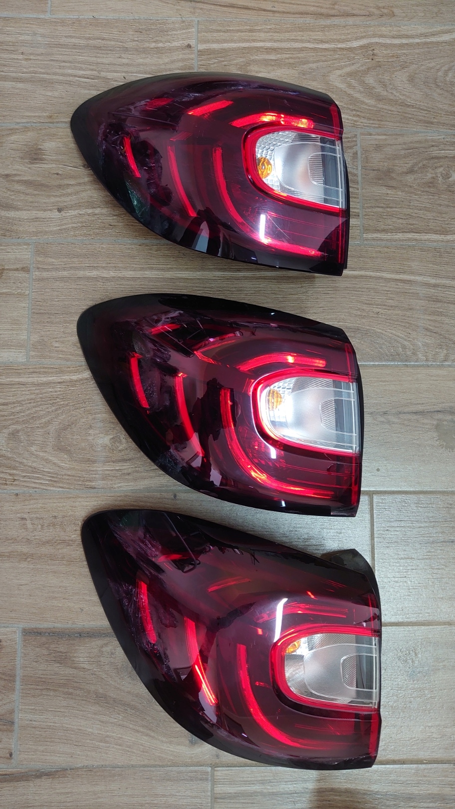 renault CAPTUR РЕСТАЙЛИНГ led фонарь левый