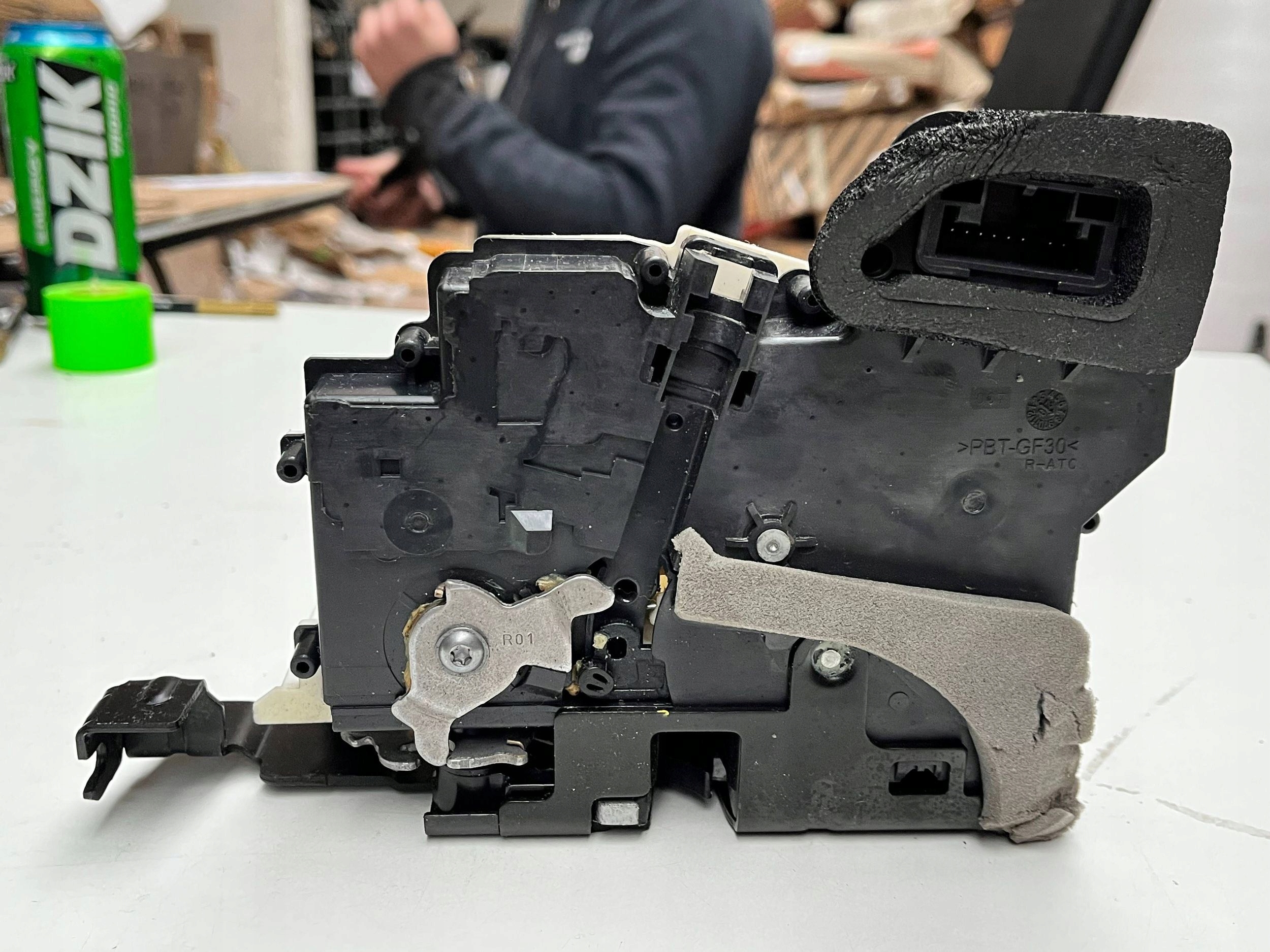 original lock door right front Audi RS Q8 4K1837016K !J