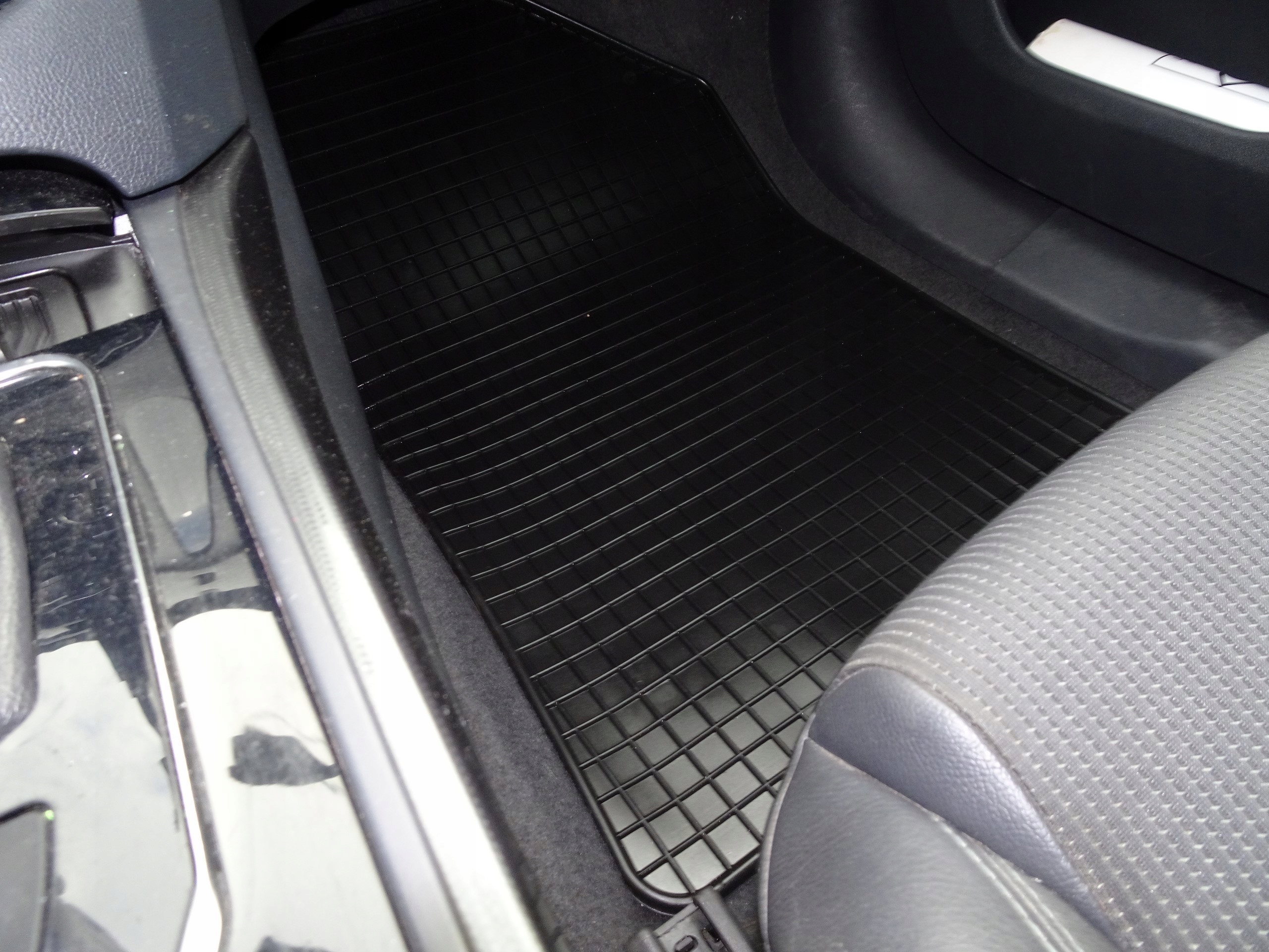 HONDA ACCORD VIII 08-15r. Dywaniki + Osłona Tunelu Numer katalogowy producenta HON1426T