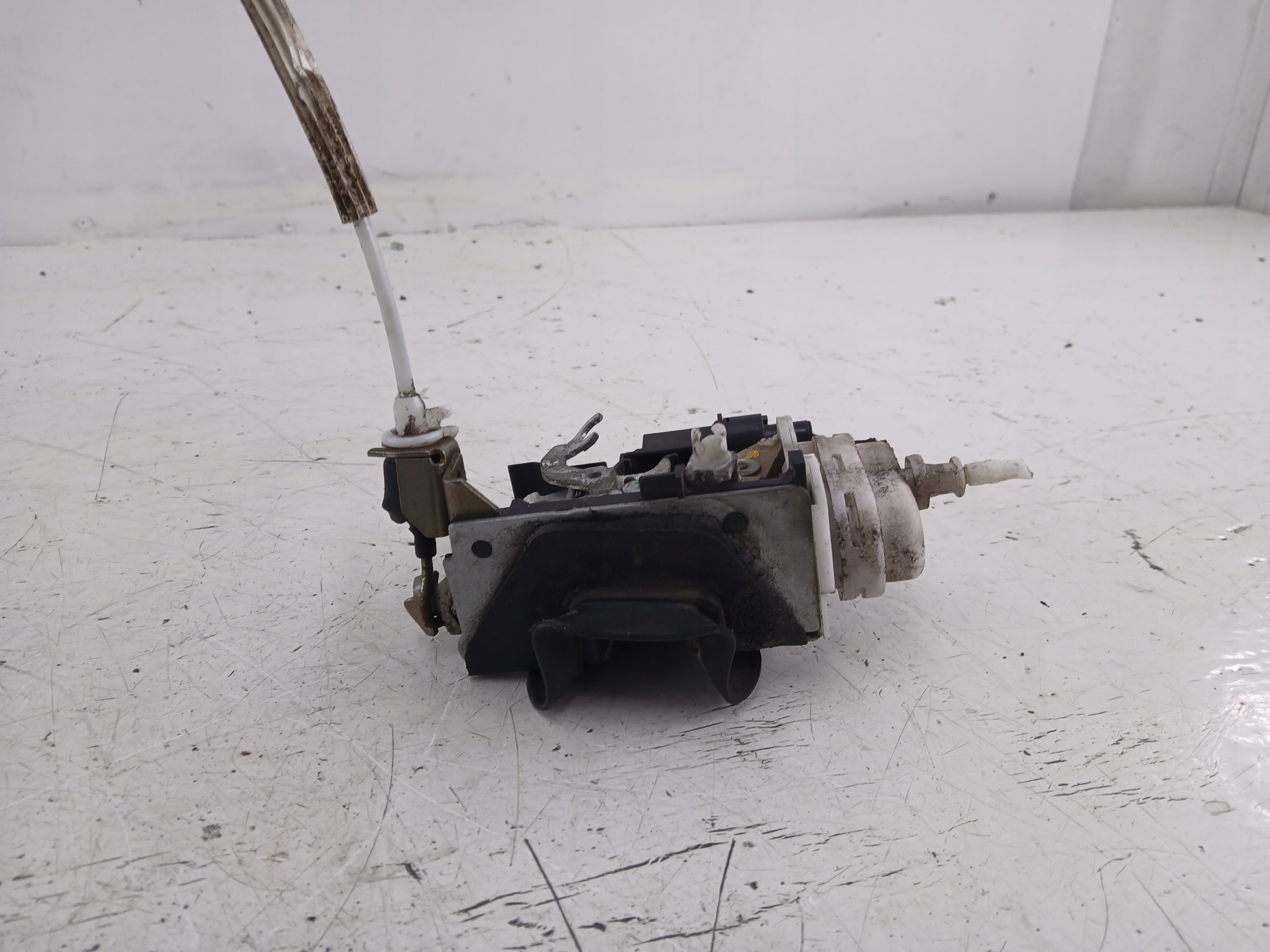 AUDI A4 B5 lock door right front