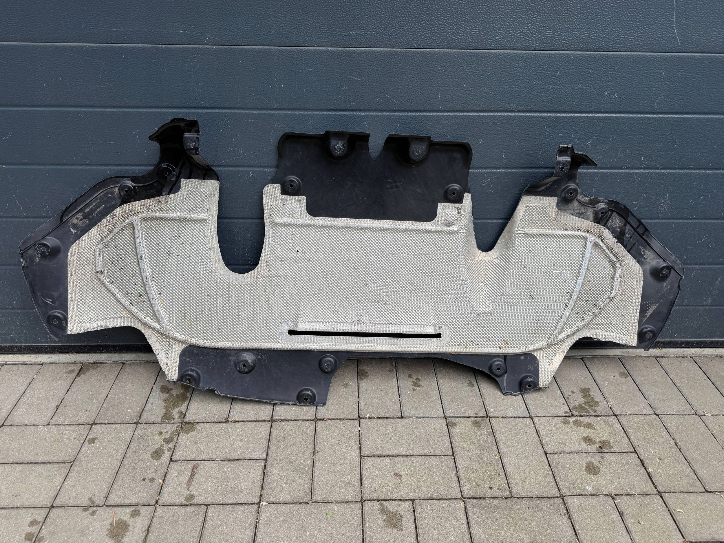 BMW 5 G30 G31 floor PANEL PODLOGOWY cover chassis 7340782
