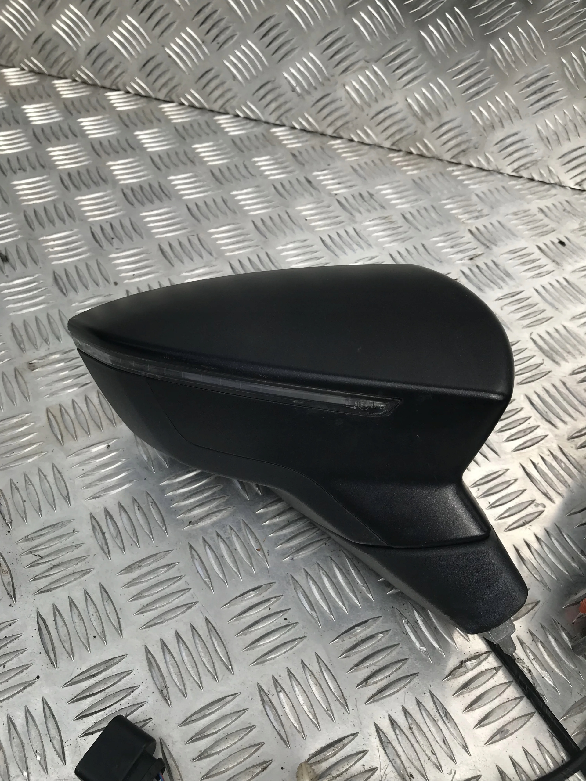 зеркало правое seat Leon III 12- 8 пин
