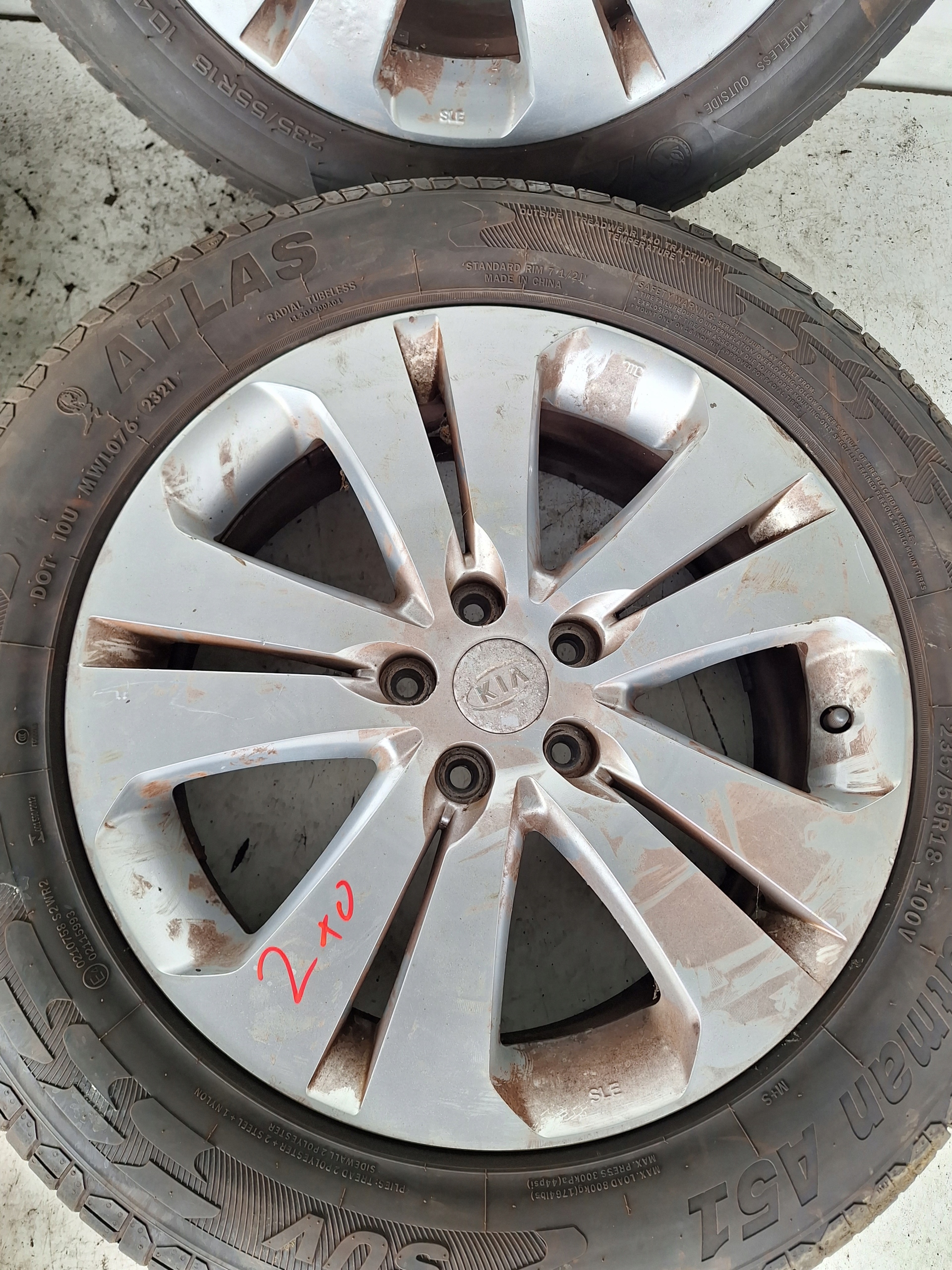 KIA SPORTAGE III 10-14 discs + tyres 235/85 R18