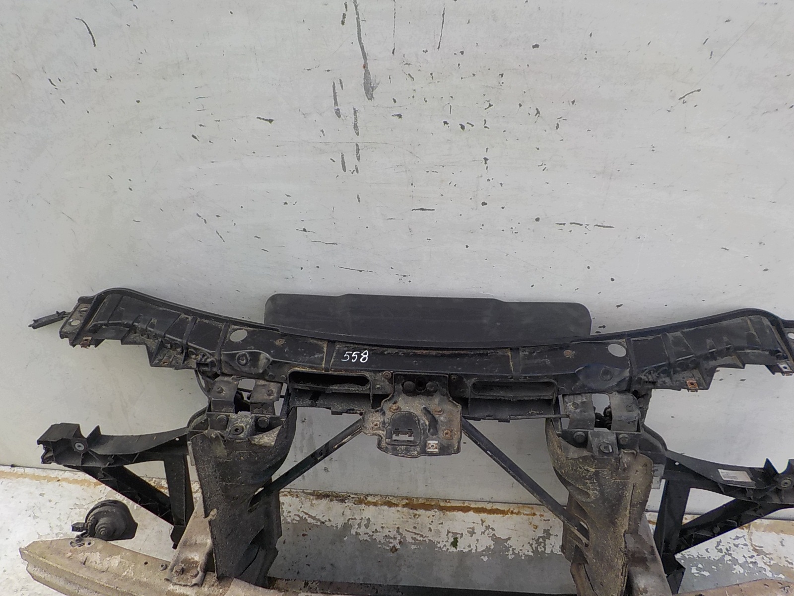 558 BMW X3 E83 support panel for radiators sider pillar iron