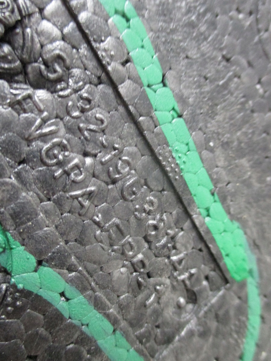 boot floor well polystirene RANGE ROVER EVOQUE GJ32-19G381-AC