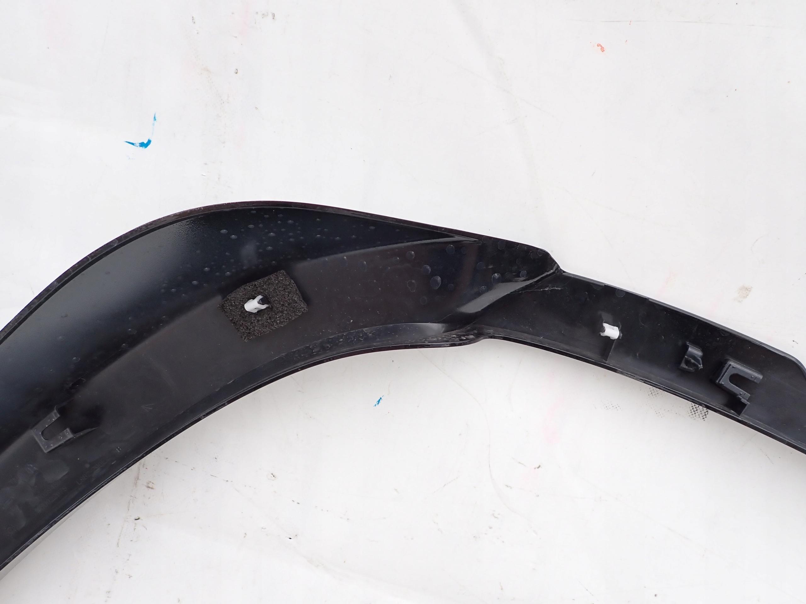 LAND ROVER DEFENDER II 20- moulding right rear part