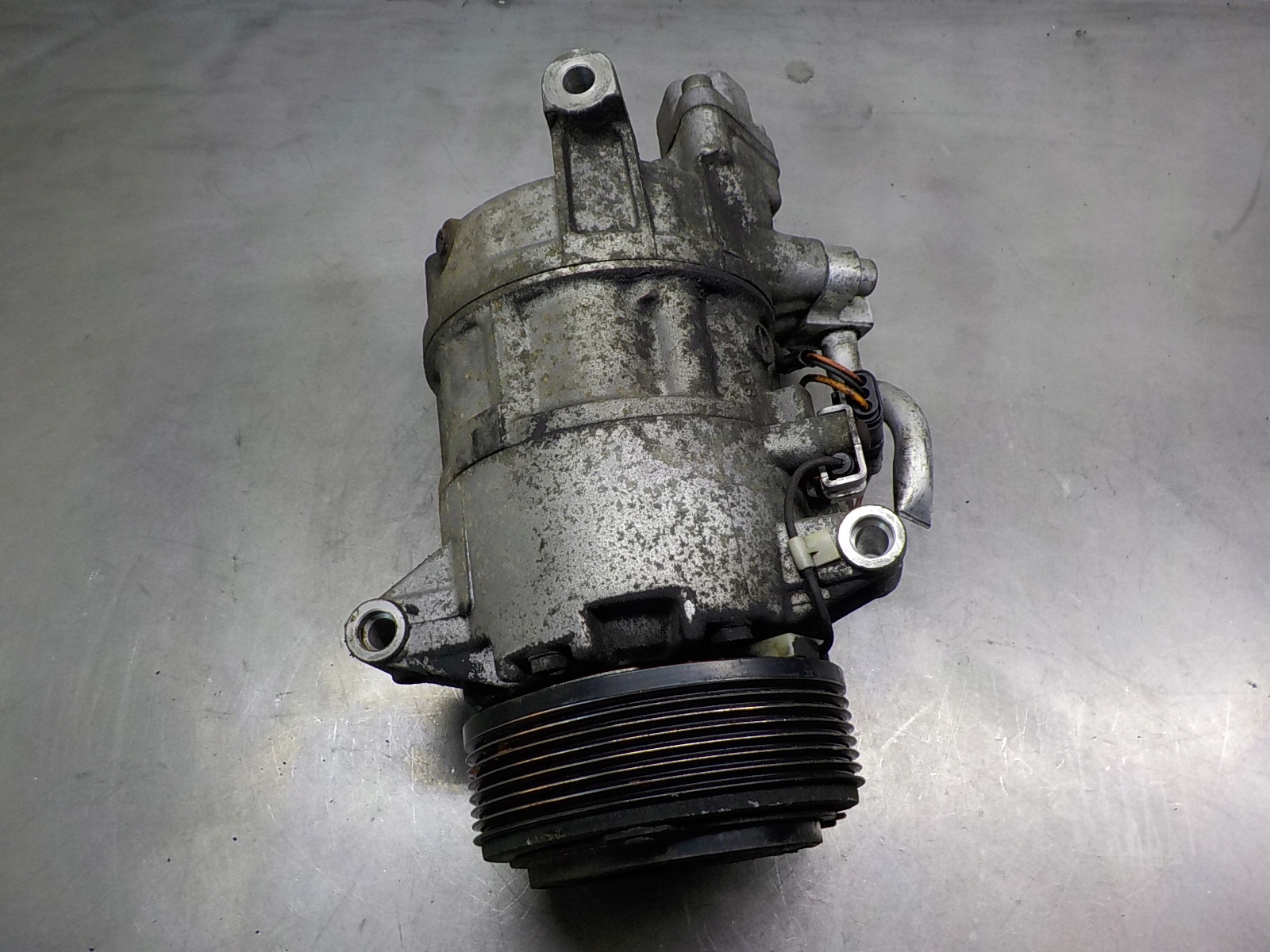 BMW 1 (E87) kompresor pumpa klimatizaci 9156820-01