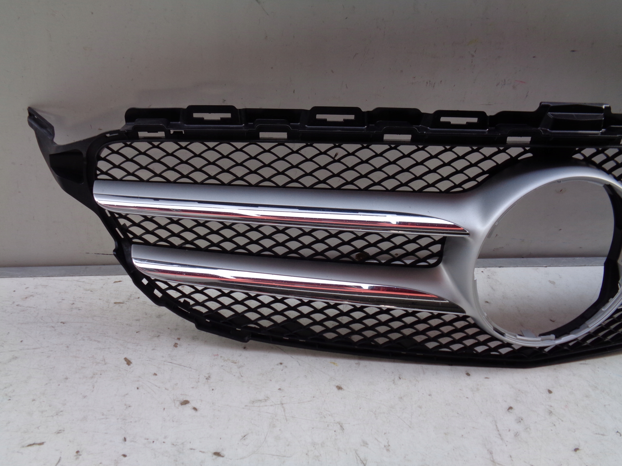 front prekladgrill MERCEDES C-class W205 14- AMG