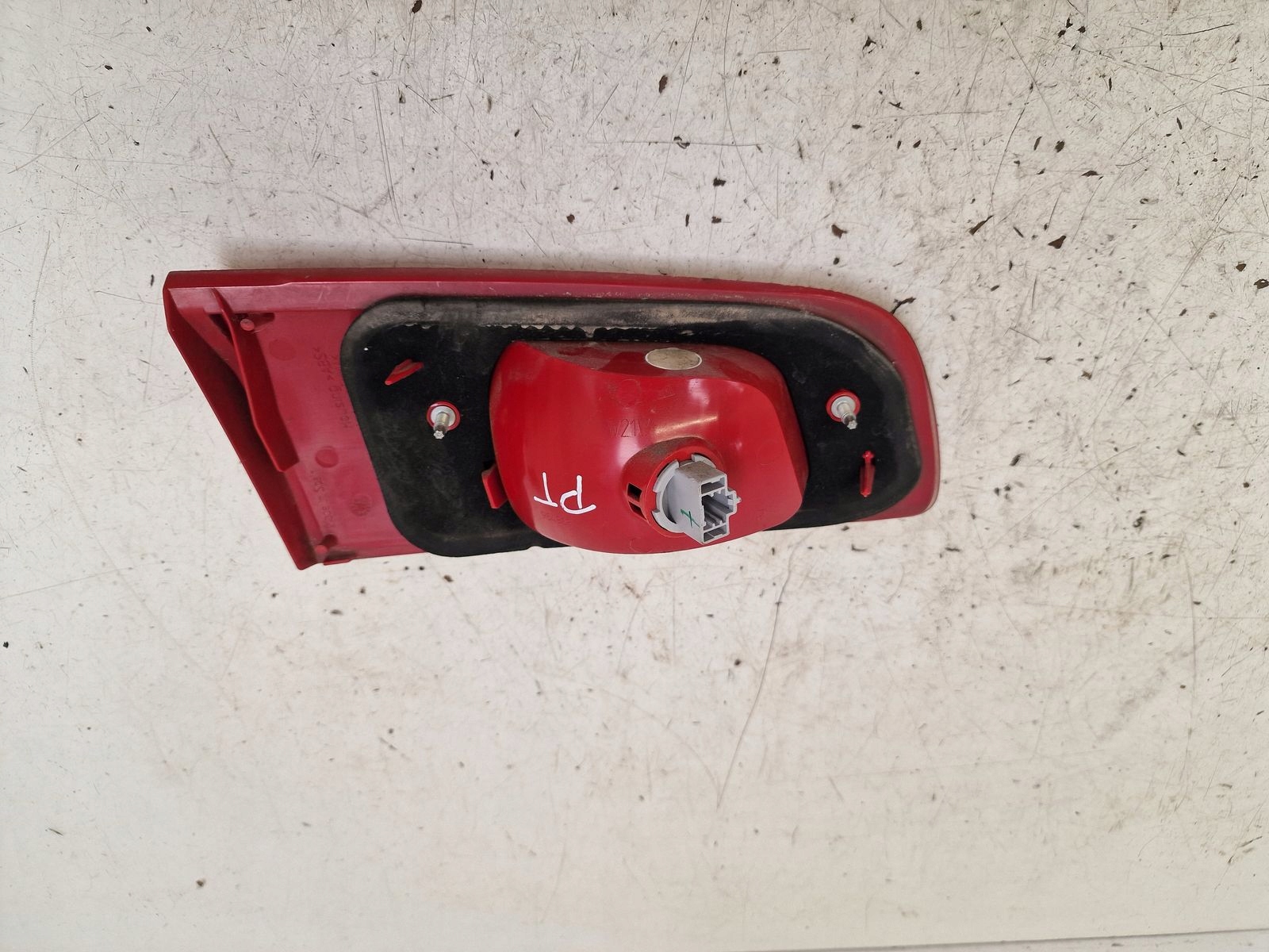 light rear part rear right to the bonnet Mazda 2 DY