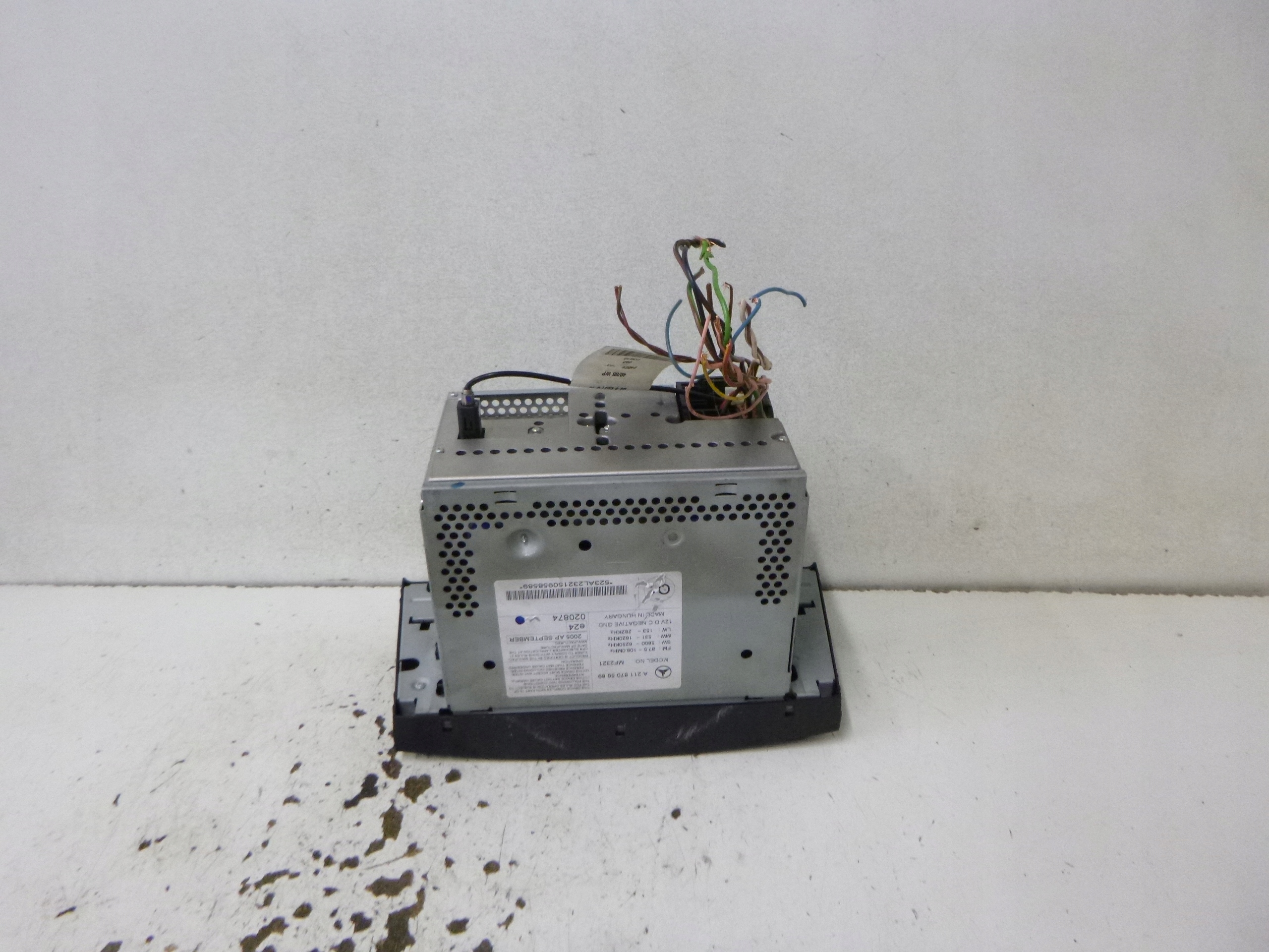 Radio MERCEDES E KLASA W211 A2118705089
