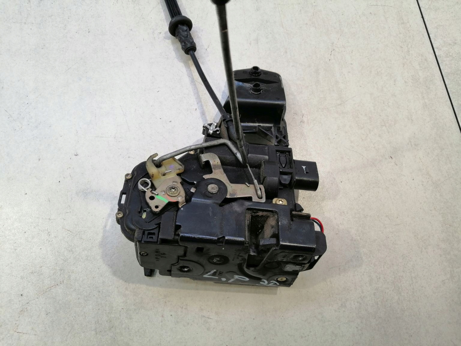 Schloß Tür links GOLF IV 3 Tür 3B18370159 8 PIN