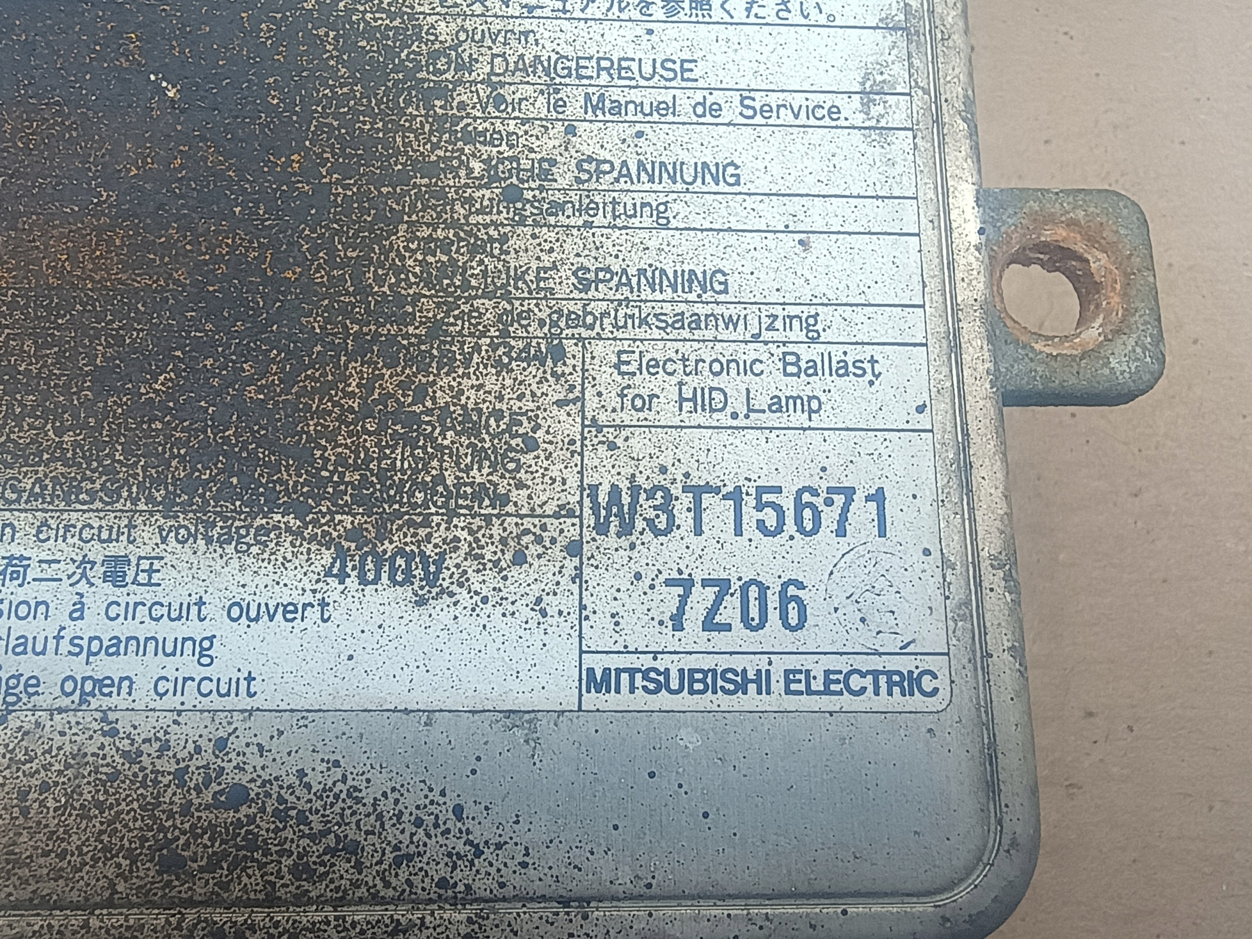 řídící jednotka XENON W3T15671 MAZDA