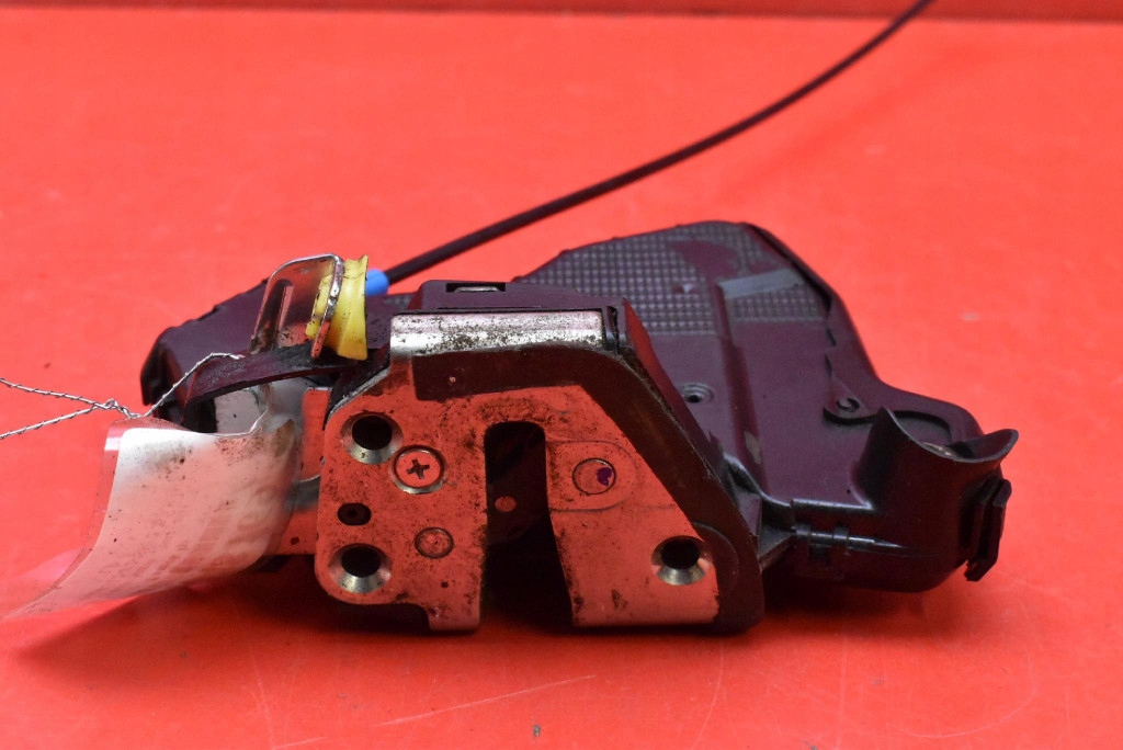 lock door left front front EU TOYOTA AURIS 2 II 5D HB 12-15