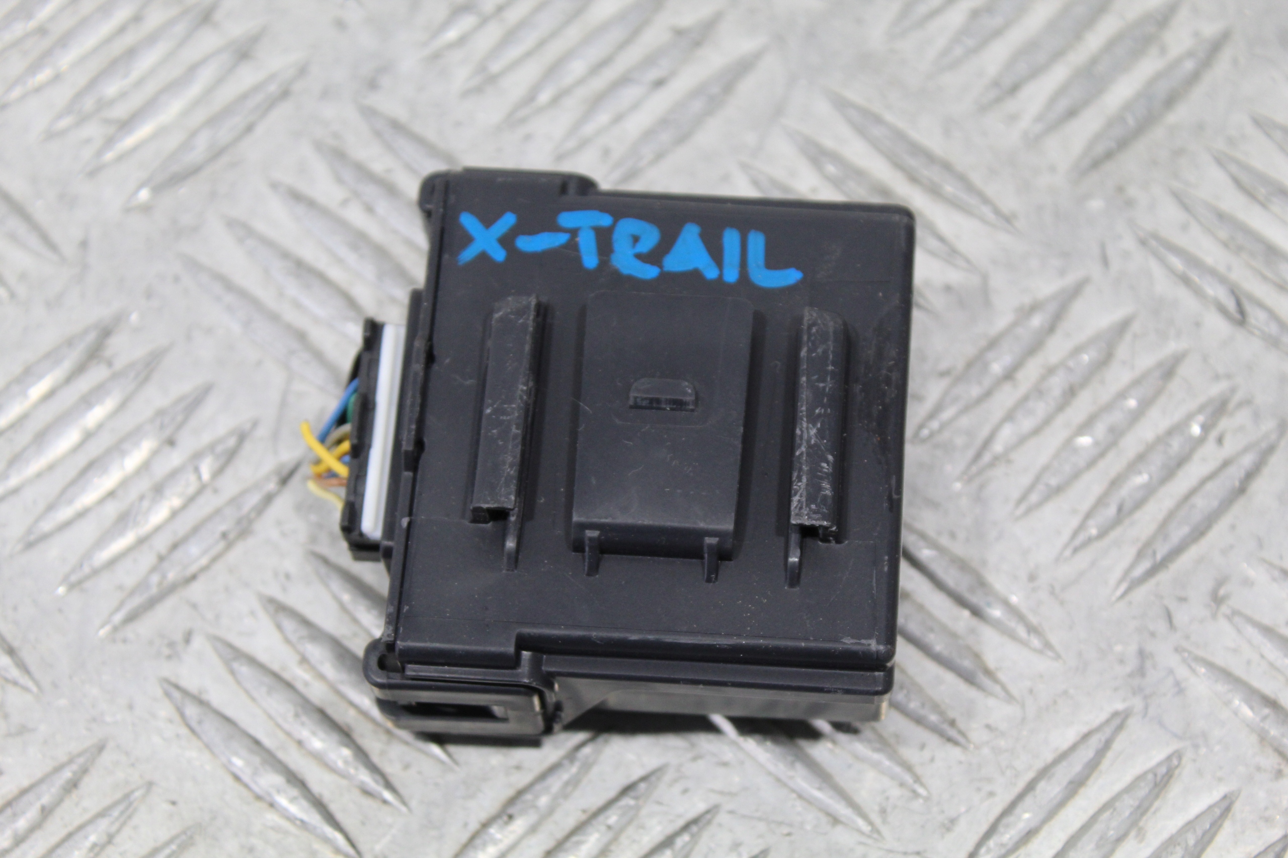 module control unit X-TRAIL III T32 LIFT 284P17FV5B