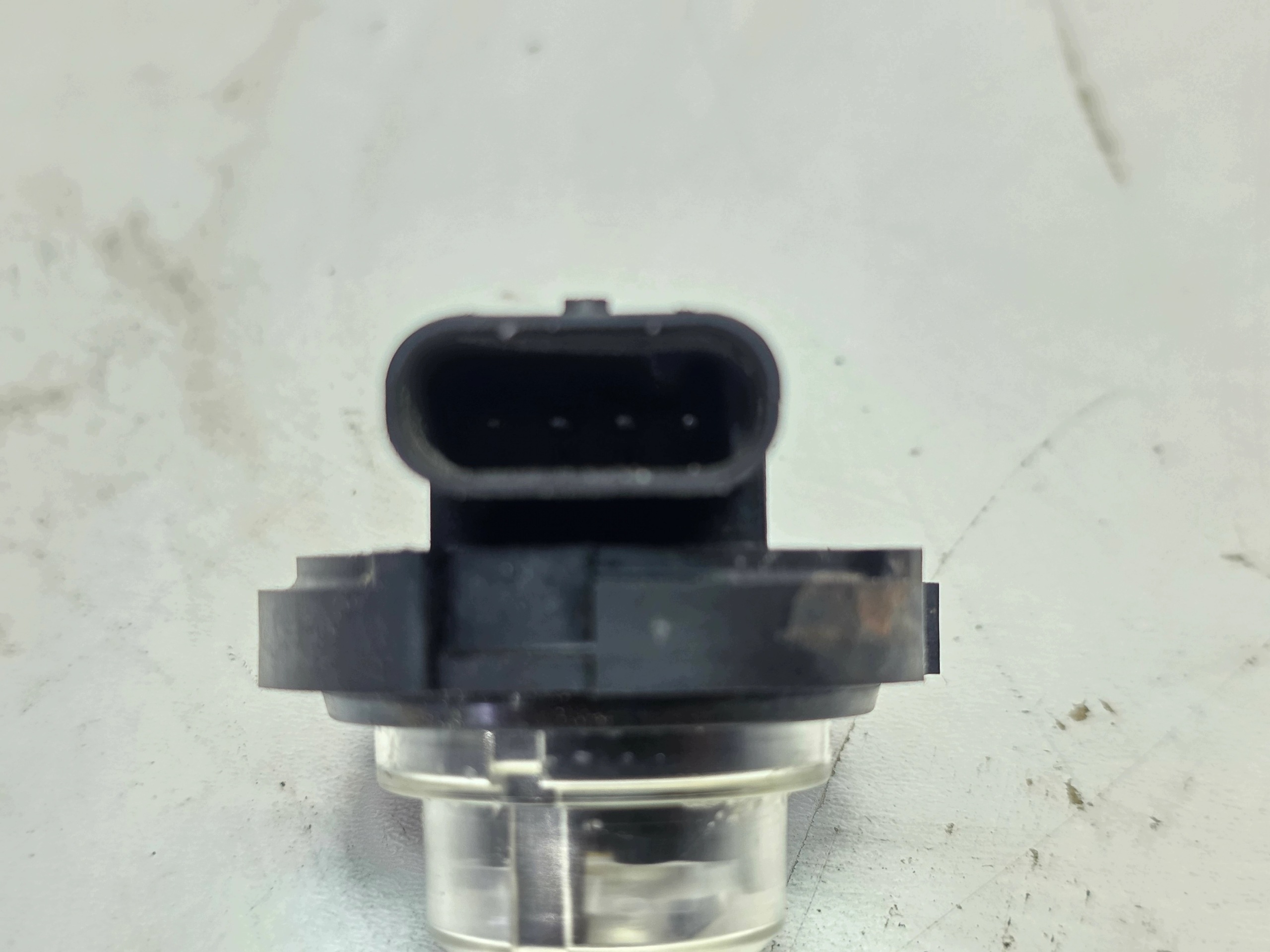 Sensor Behälter tank ADBLUE AUDI A4 B9 A5 8W 4M0131940C
