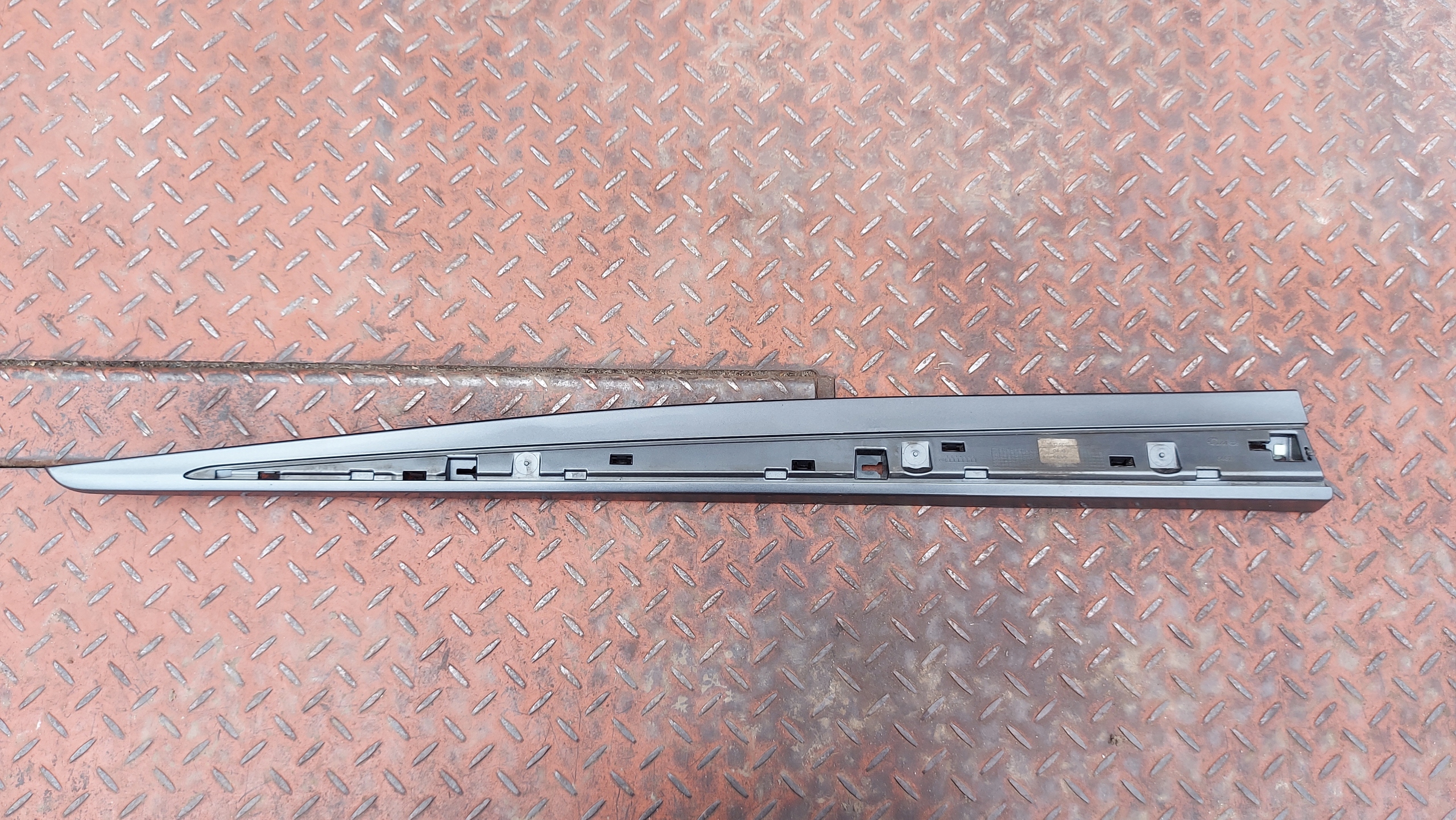 moulding door left left front TOYOTA YARIS III 17