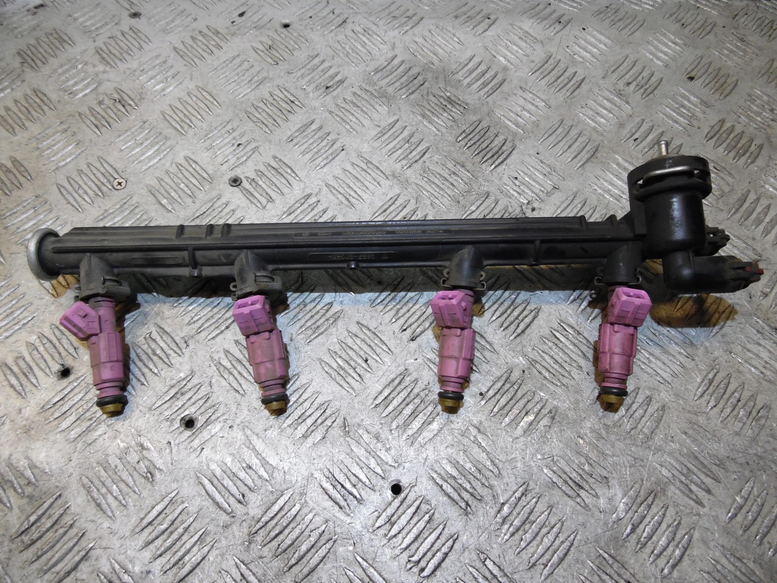 топливная рейка FORD KA 98BF-9E317-BA