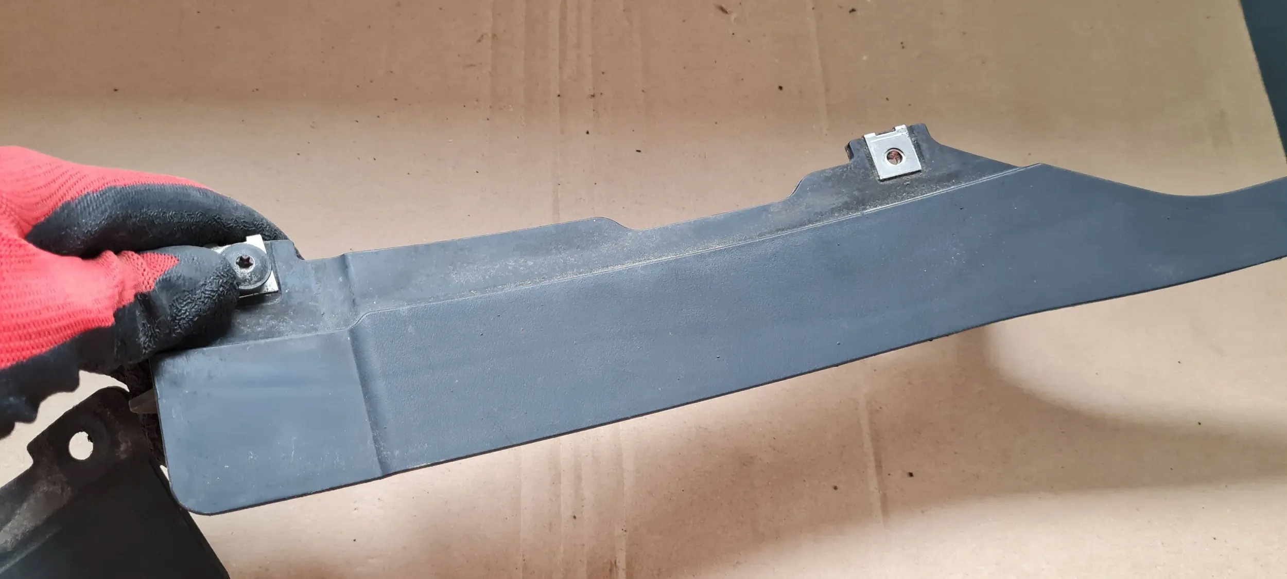 Q7 4M II CHLAPACZ SPOILER NADKOLA PRAWY PRZÓD 4M0853887C Numer katalogowy części 4M0853887C