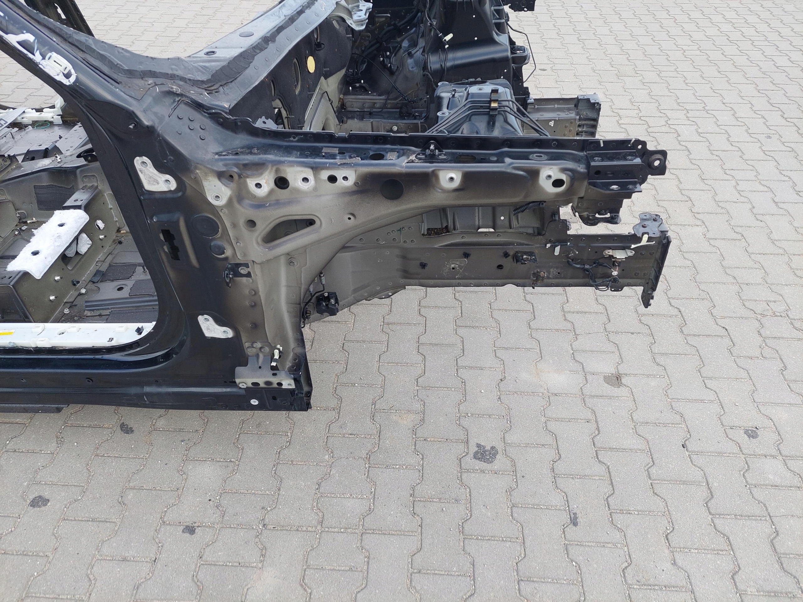 quarter front front right quarter RANGE ROVER VOGUE L405 820