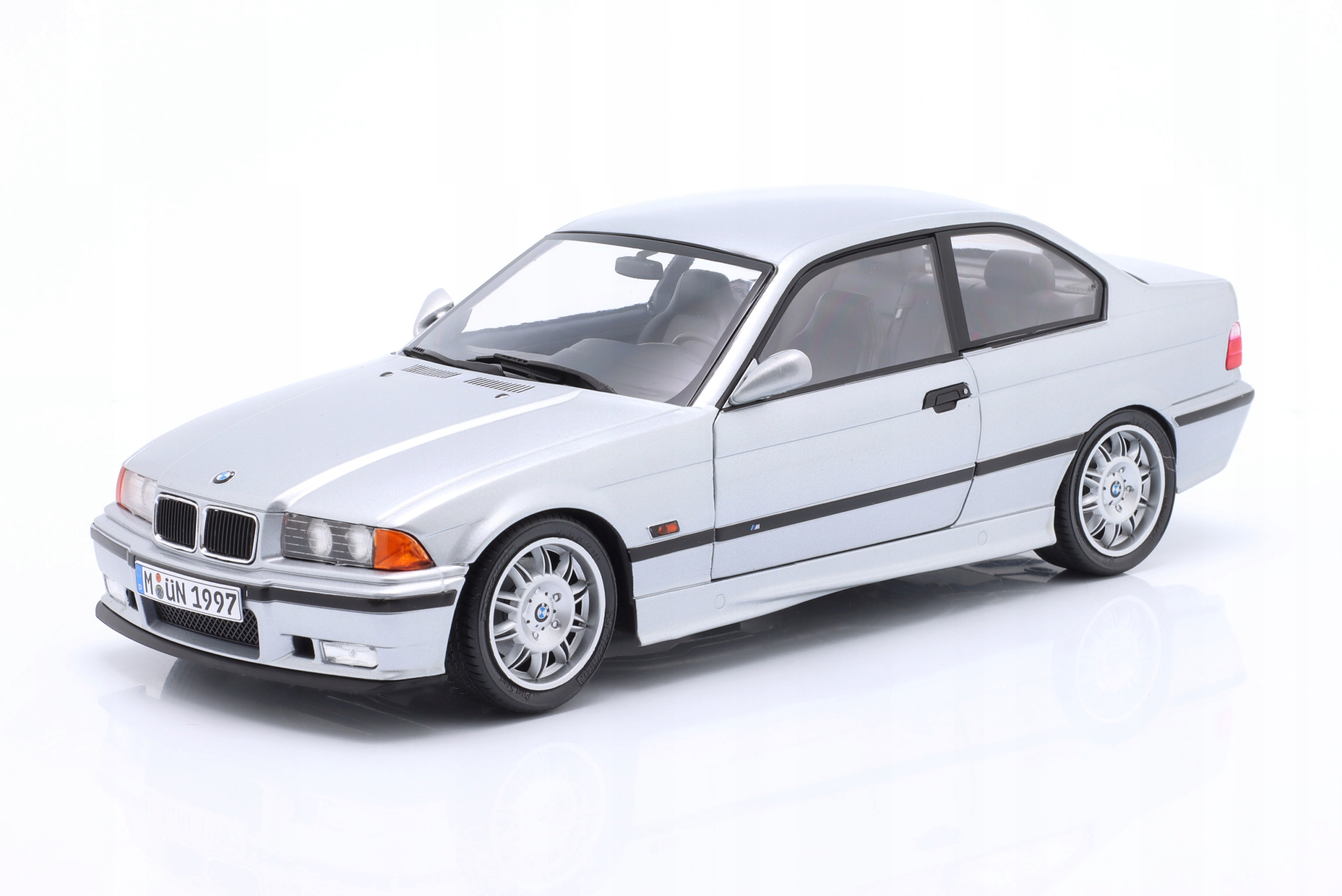 Bmw E36 M3 Coupe 1990 Arctic Silver Solido 1:18 Model auta S1803913