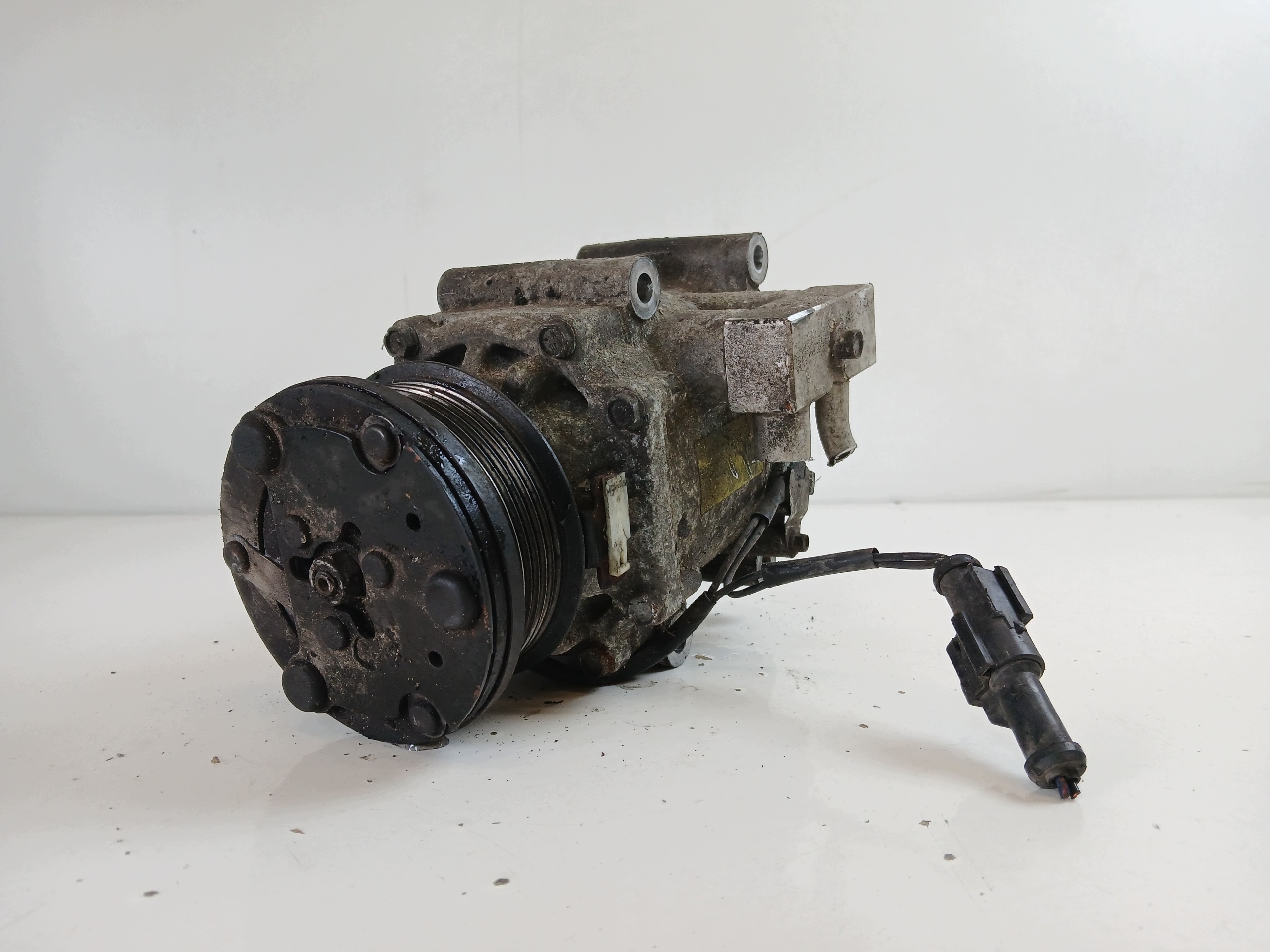 FORD FIESTA MK6 1.25 kompresor klimatizaci YS4H19D629AB