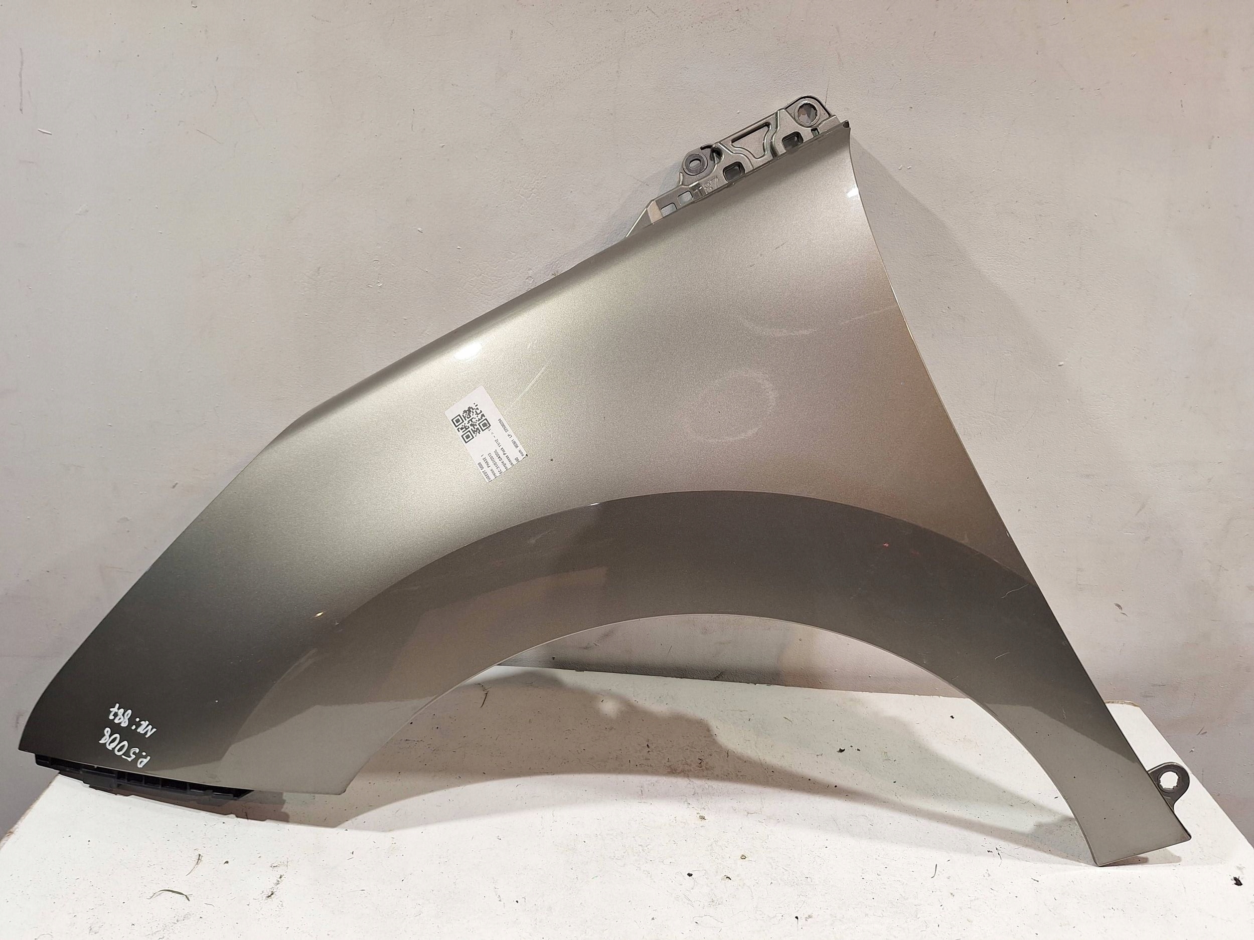 fender front left PEUGEOT 5008 09