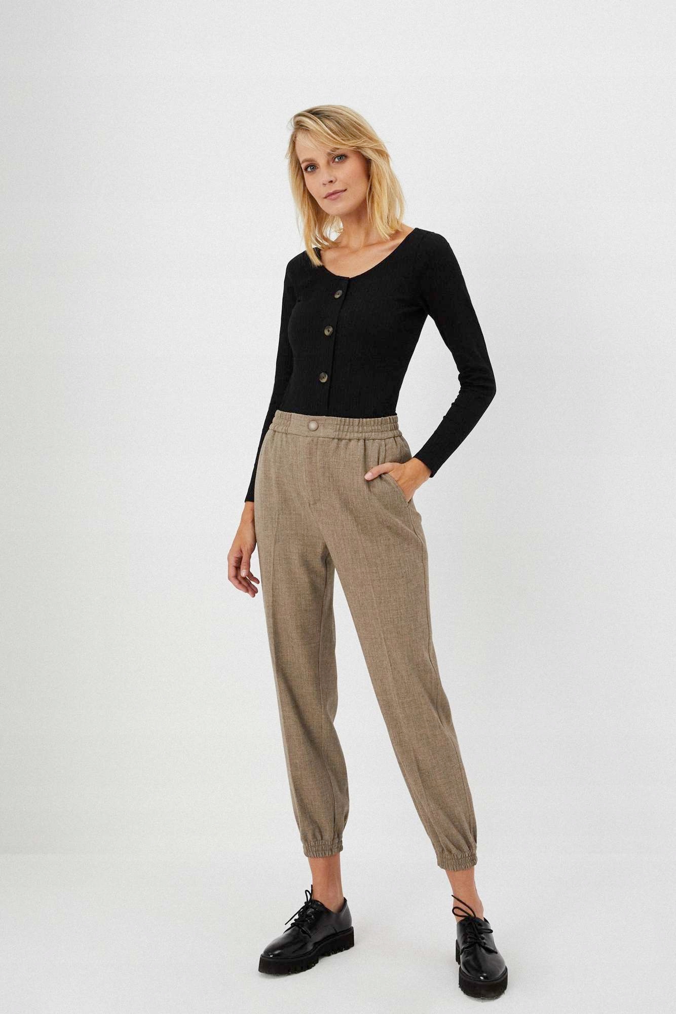 

Moodo Spodnie cygaretki Z-SP-3622 Caramel; Xs