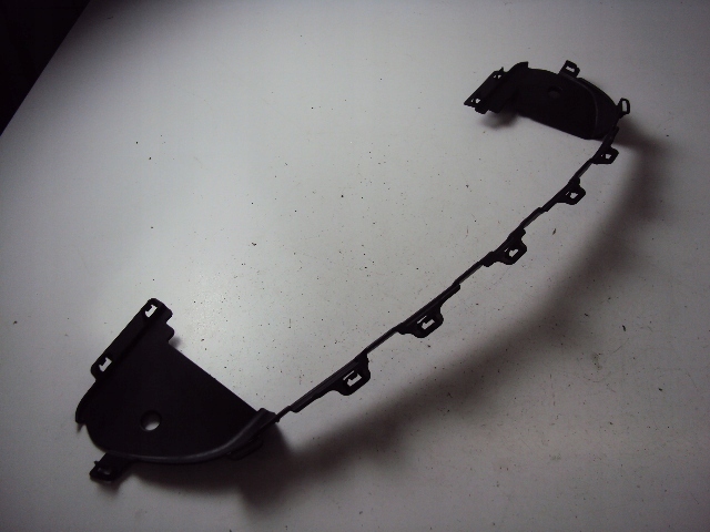 A2138850703 - Повітряний кермо MERCEDES E-Class W213 2016-