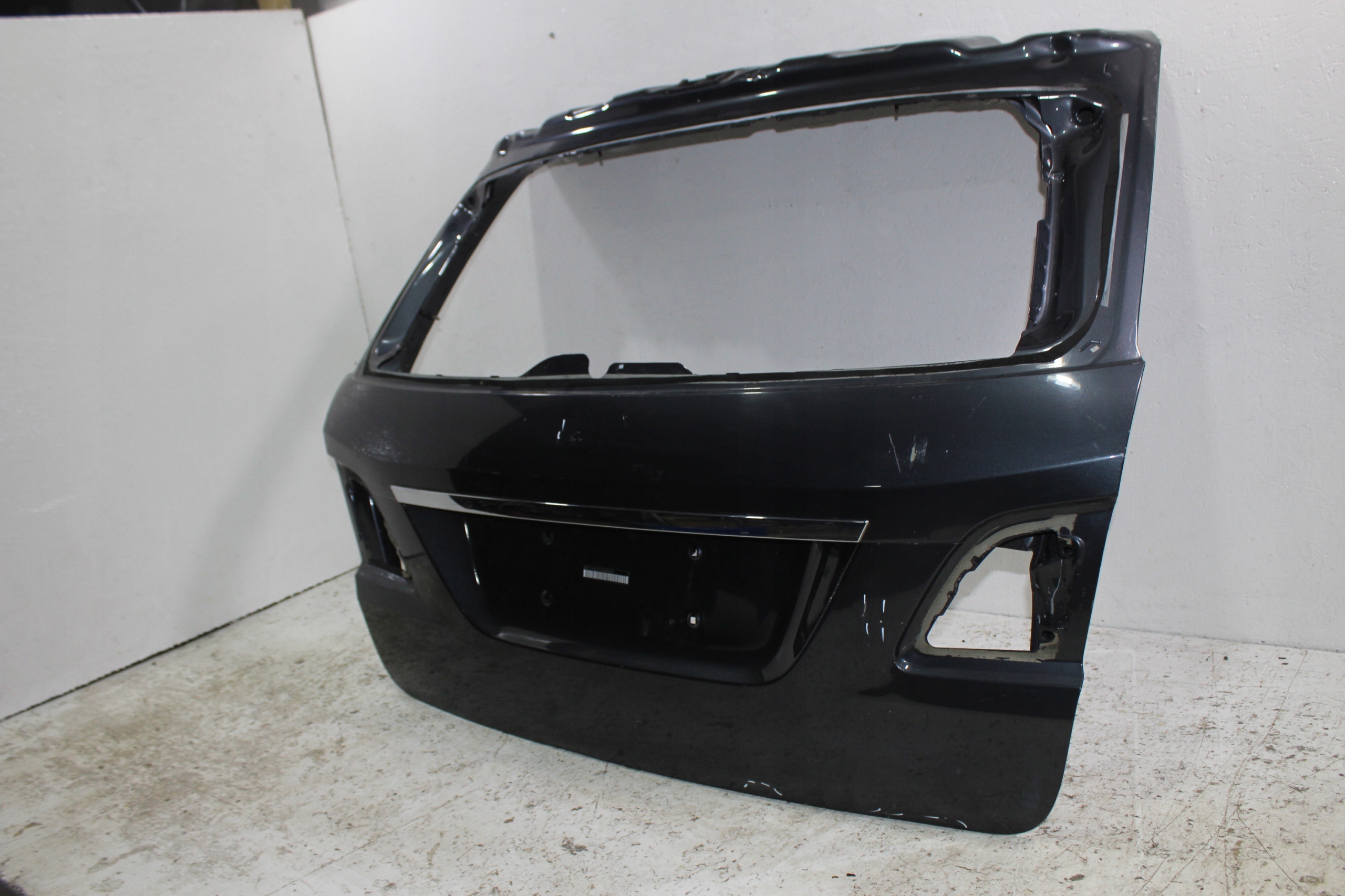 Mercedes ML W166 trunk door boot rear part