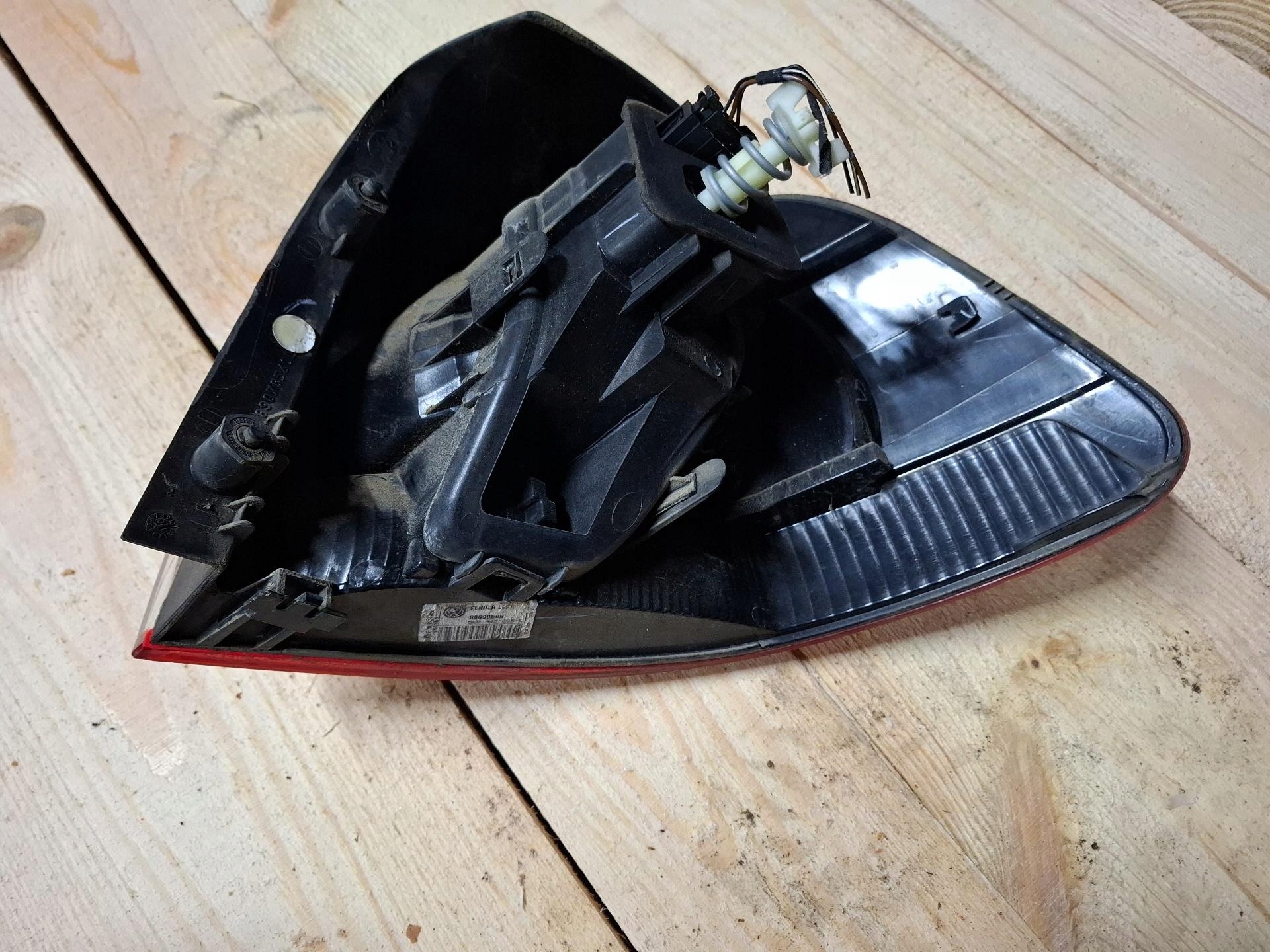 light rear left side Volkswagen Golf 6 2011 89090598