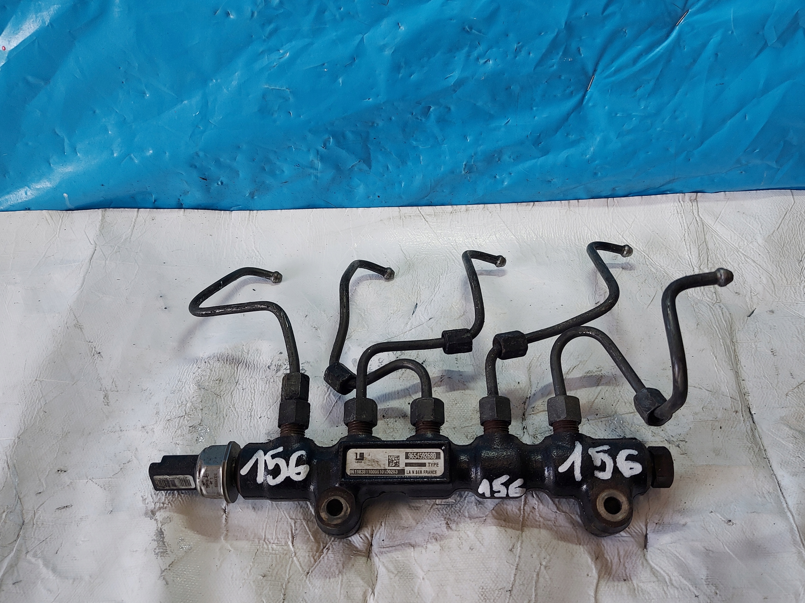 Rampe injection CITROEN C2 1.4 HDI 9654592680