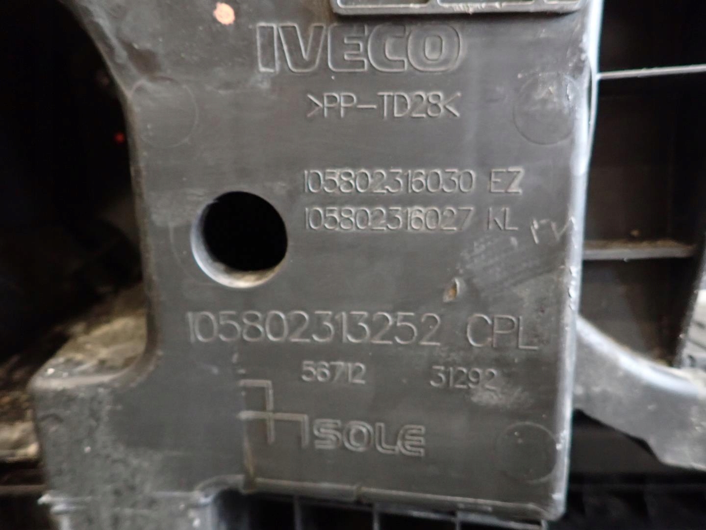 bumper front front IVECO DAILY LIFT 2018- 105802313252