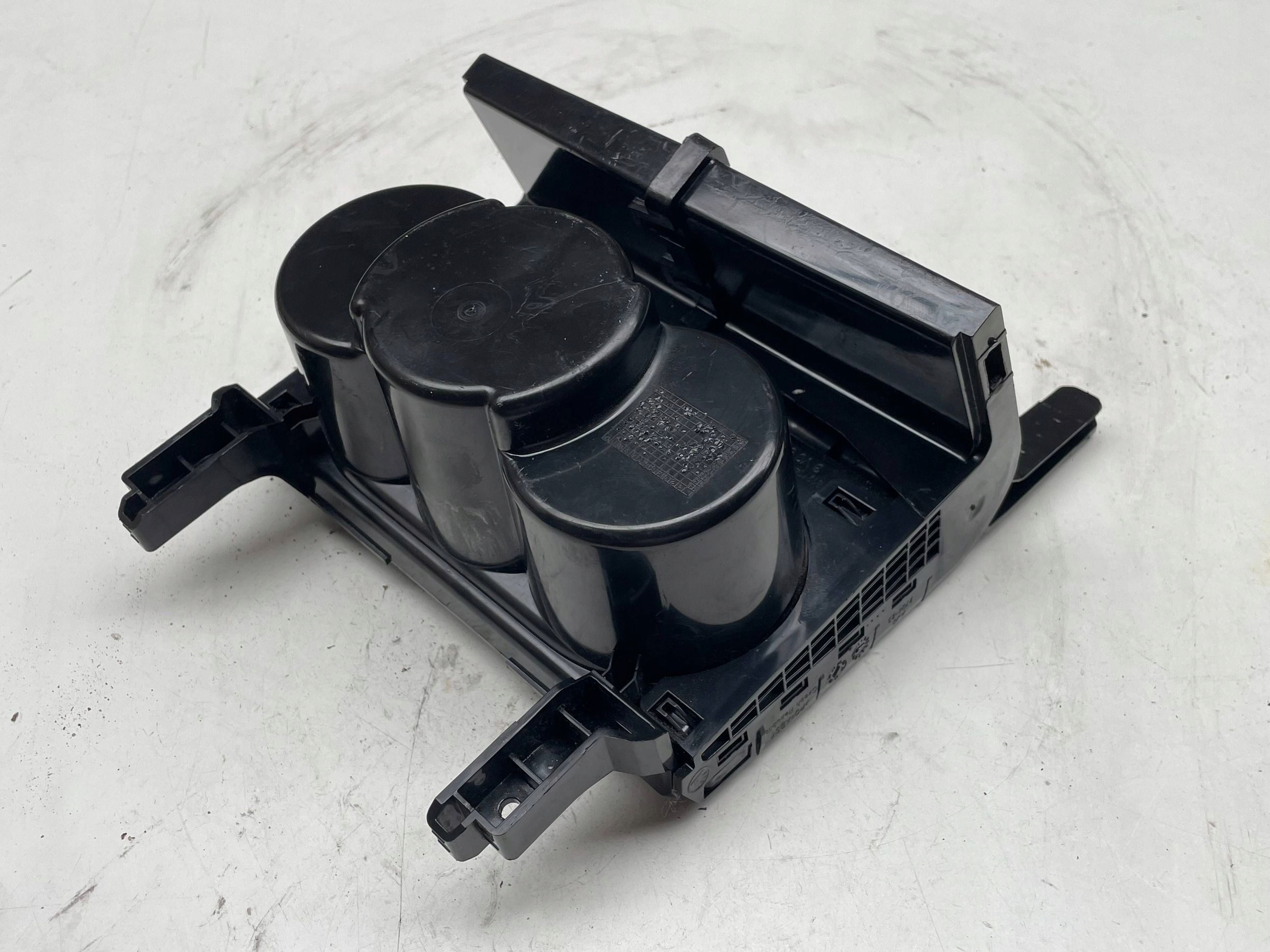 Poignée pour KUBKI Console Moyen Skoda Superb B8 (3V) 3V0858329