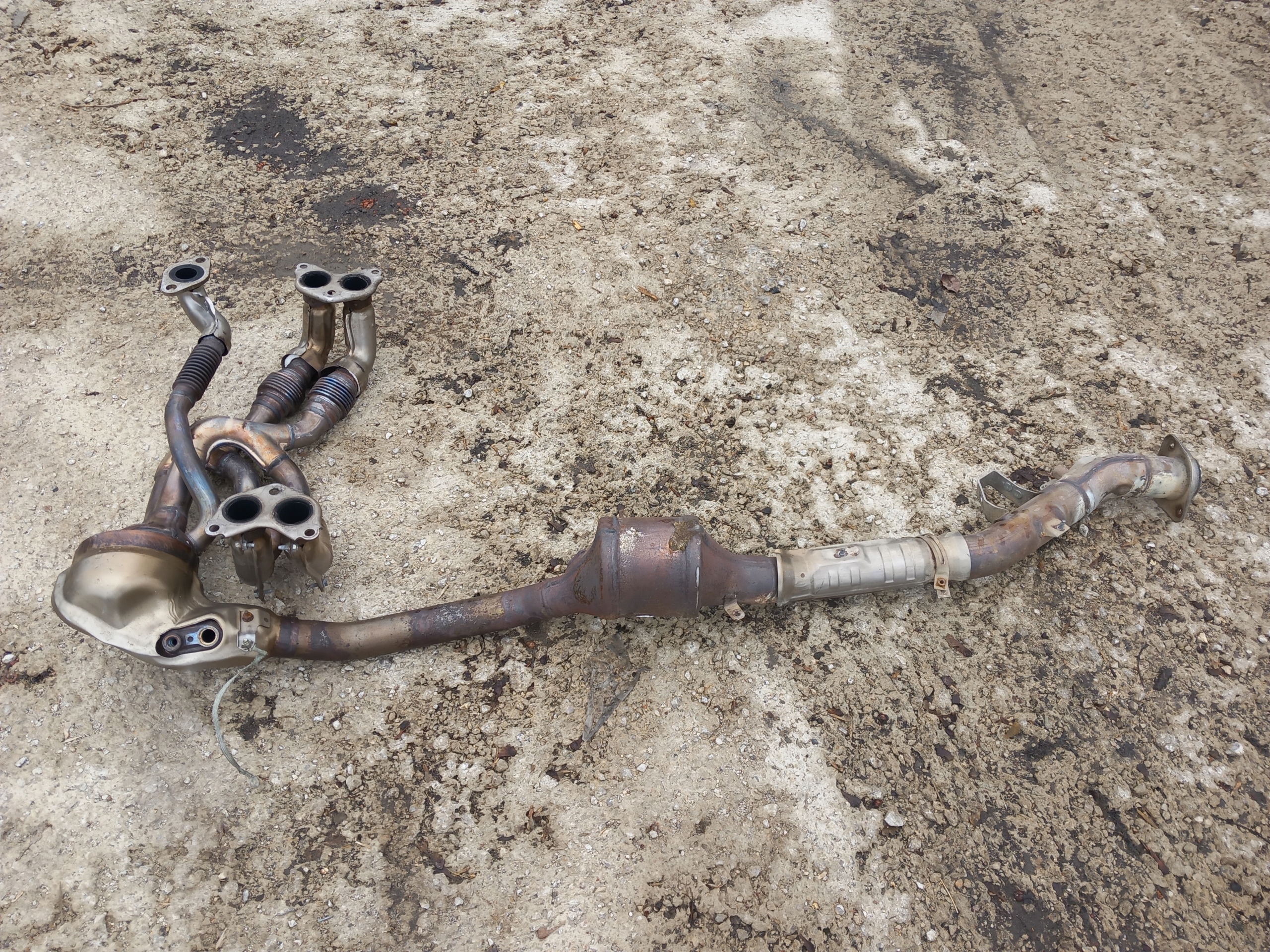 KATALIZATOR KOLEKTOR WYDECHU SUBARU FORESTER 2.0