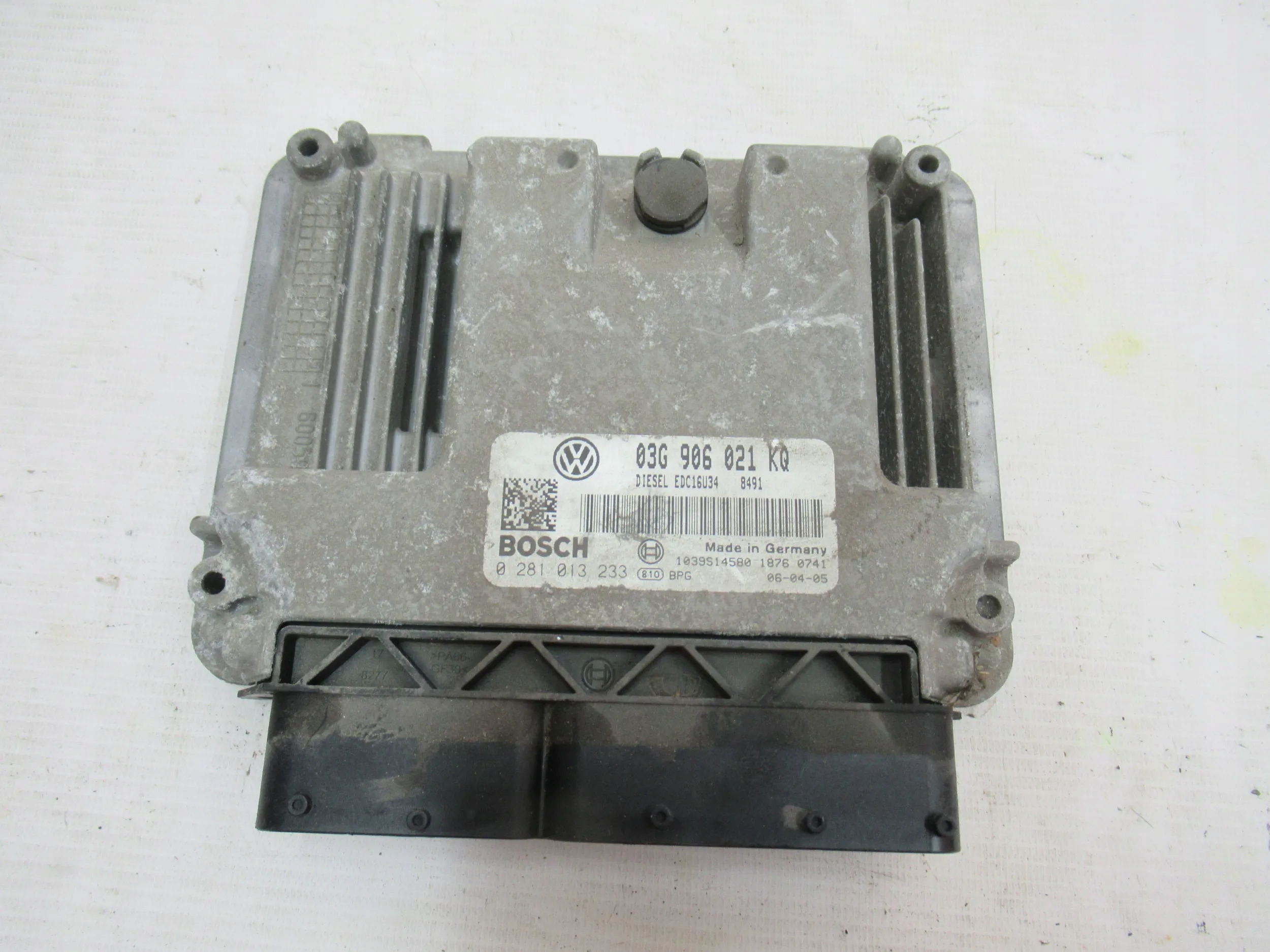 computer control unit VW GOLF V 1.9 TDI 03G906021KQ