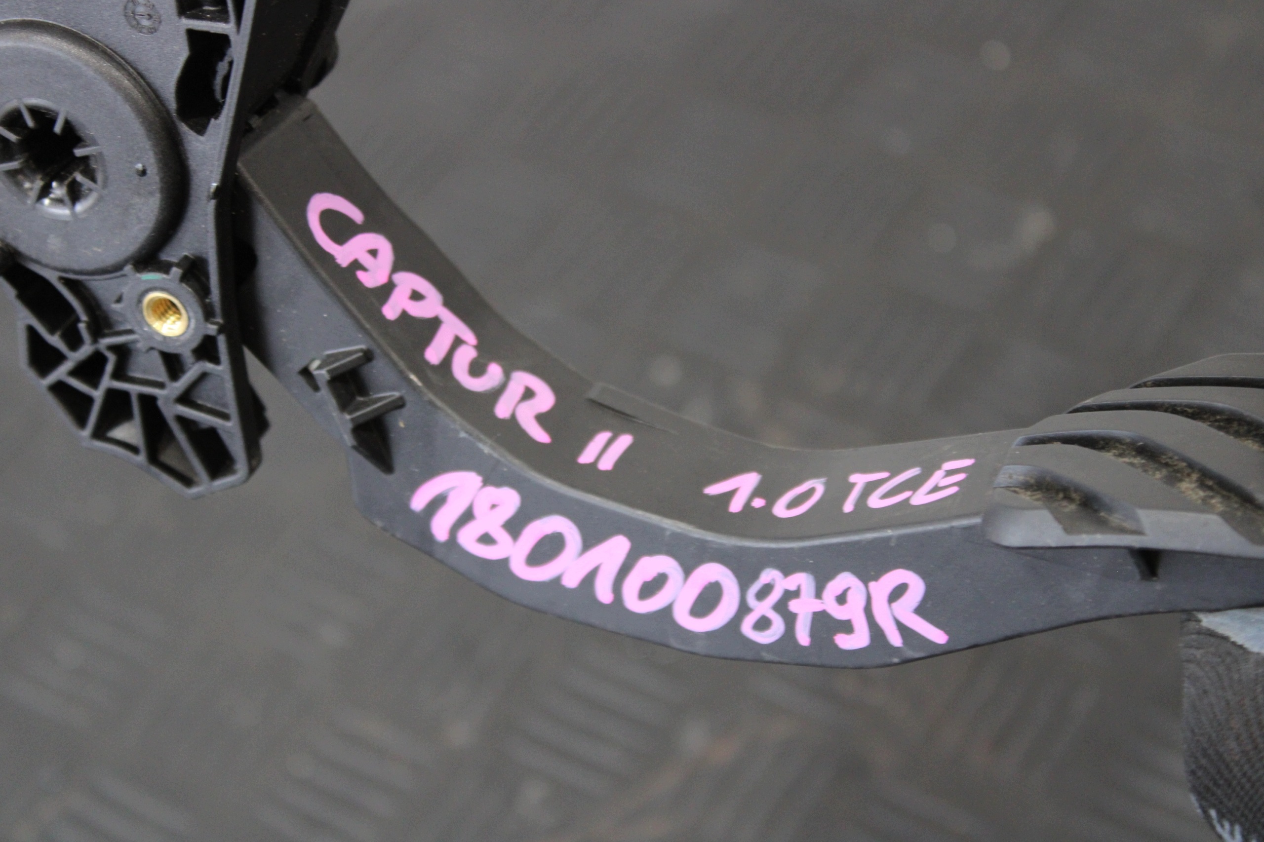 accelerator pedal 180100879R RENAULT CAPTUR II 2 1,0 TCE